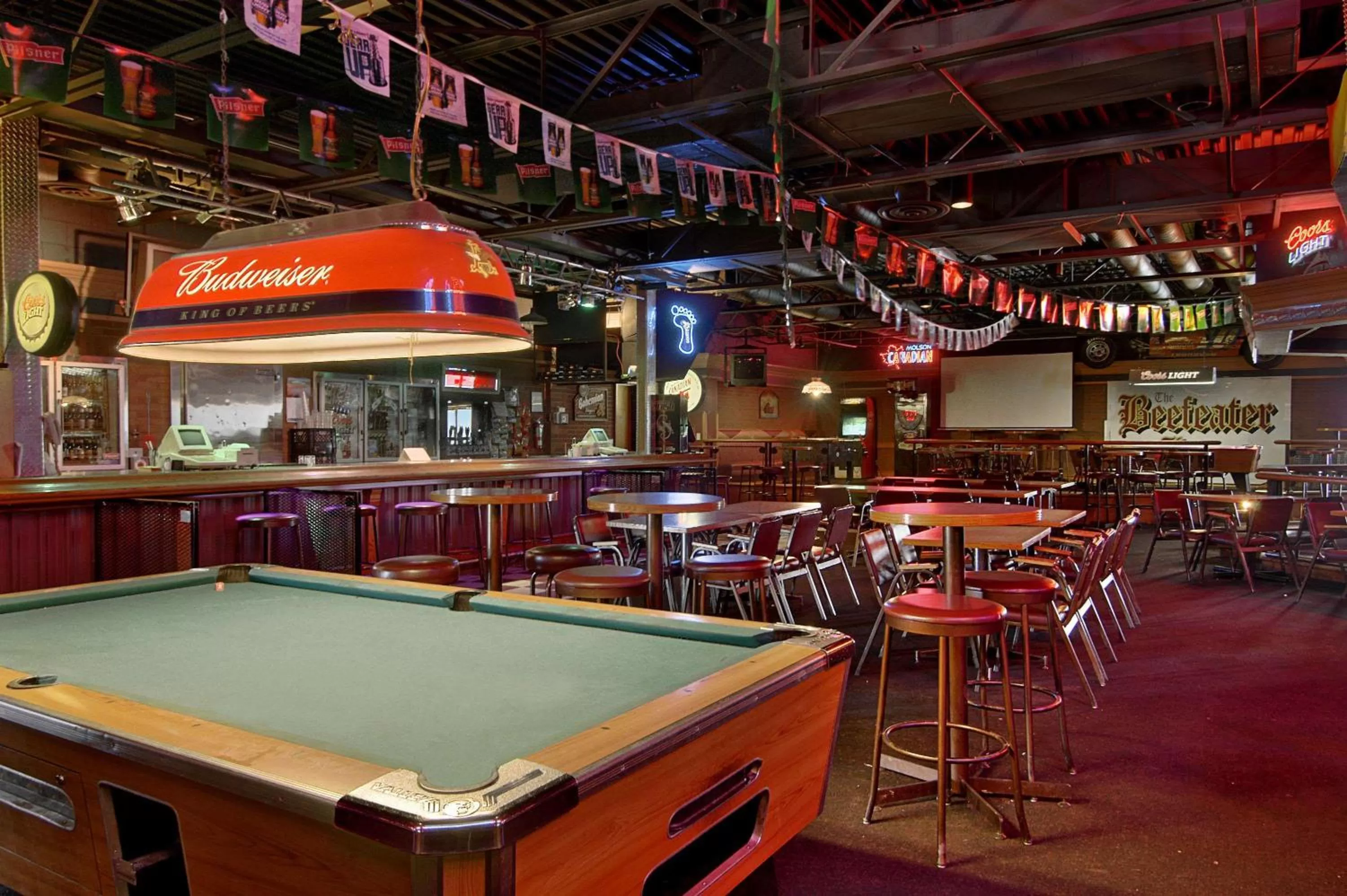 Lounge or bar in Days Inn by Wyndham Estevan