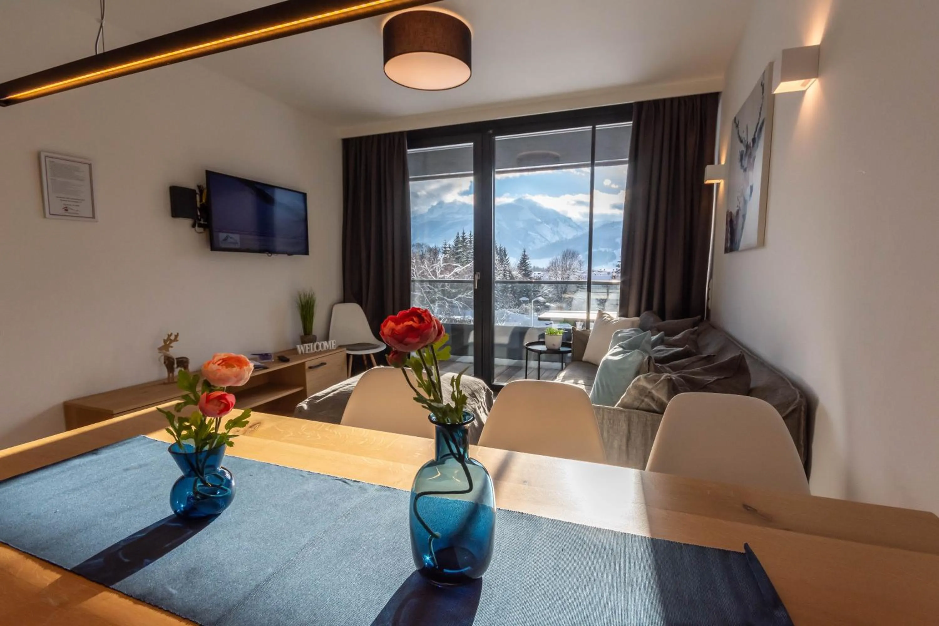 Kitchen or kitchenette, Dining Area in Schönblick Residence - Absolut Alpine Apartments