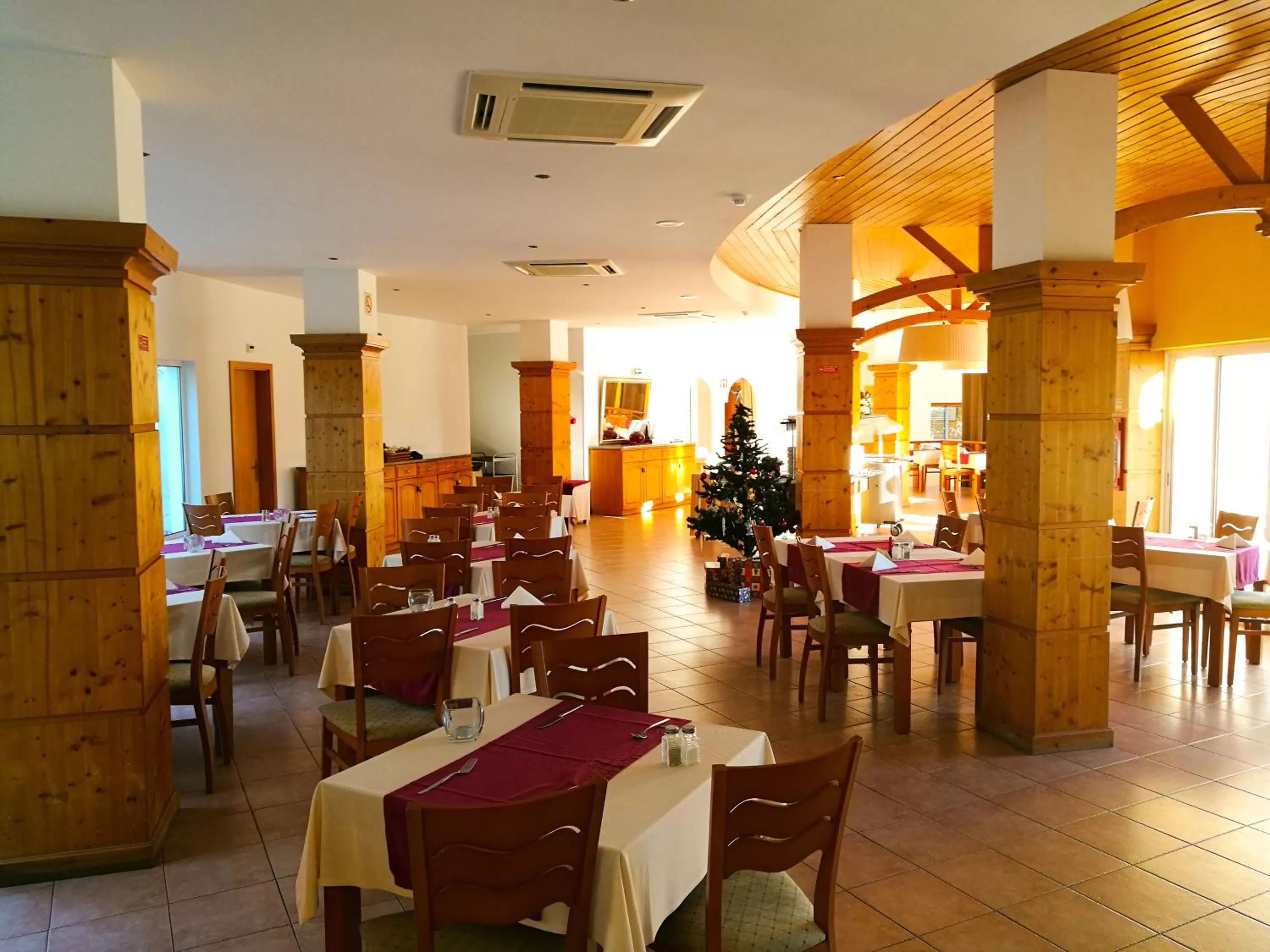 Restaurant/places to eat in Club House CVL