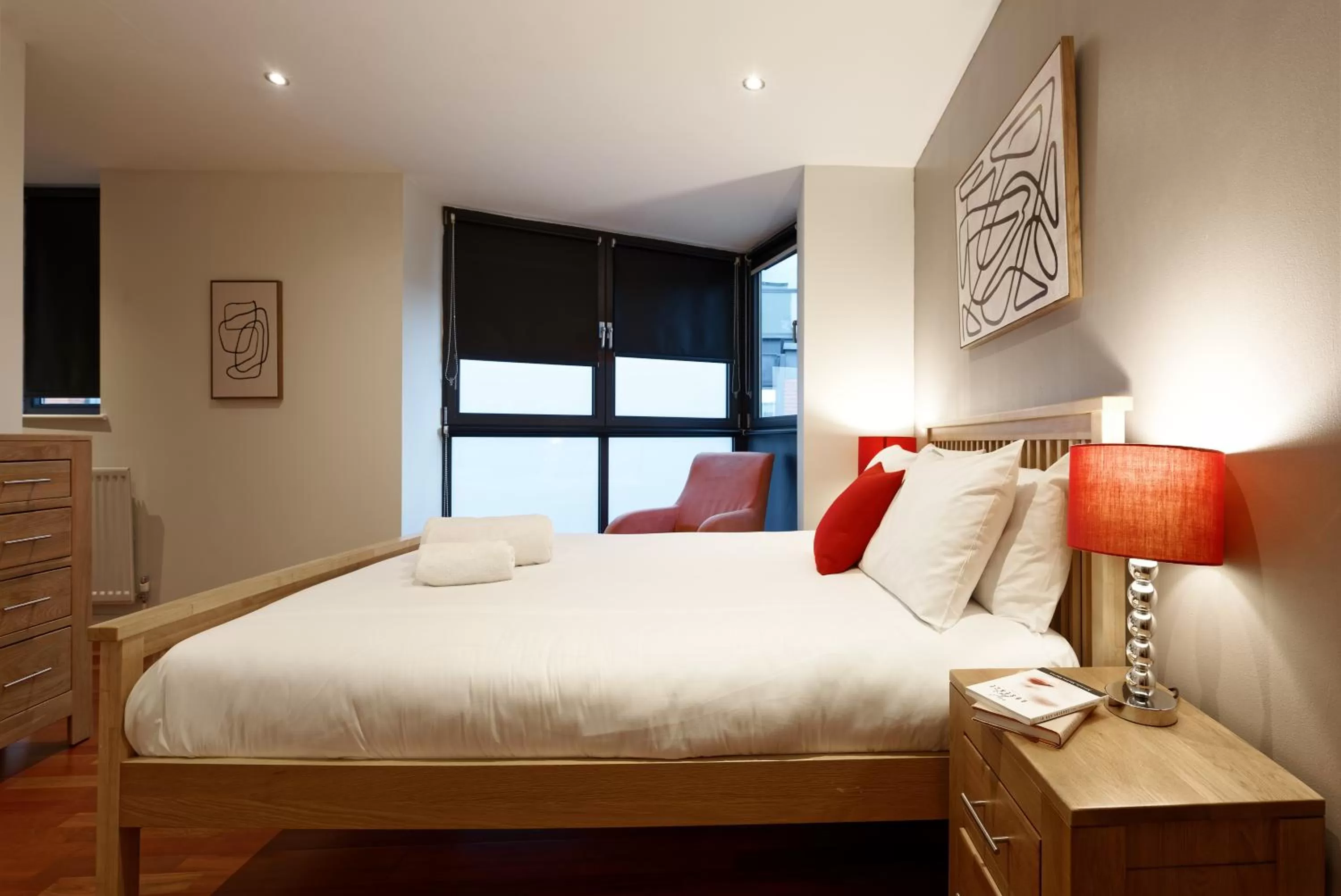 Bedroom, Bed in Farringdon Laceby apartments