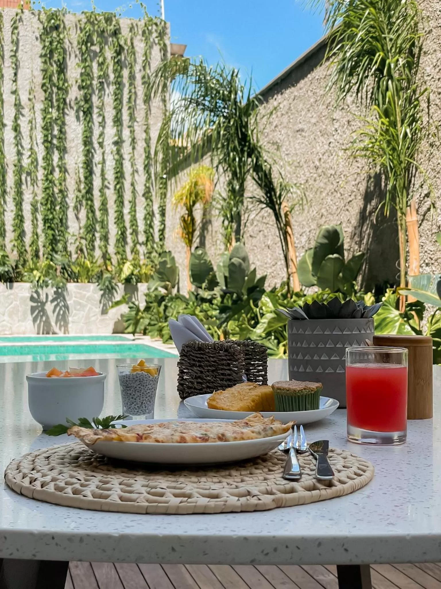 Food and drinks in Tintto Hotel