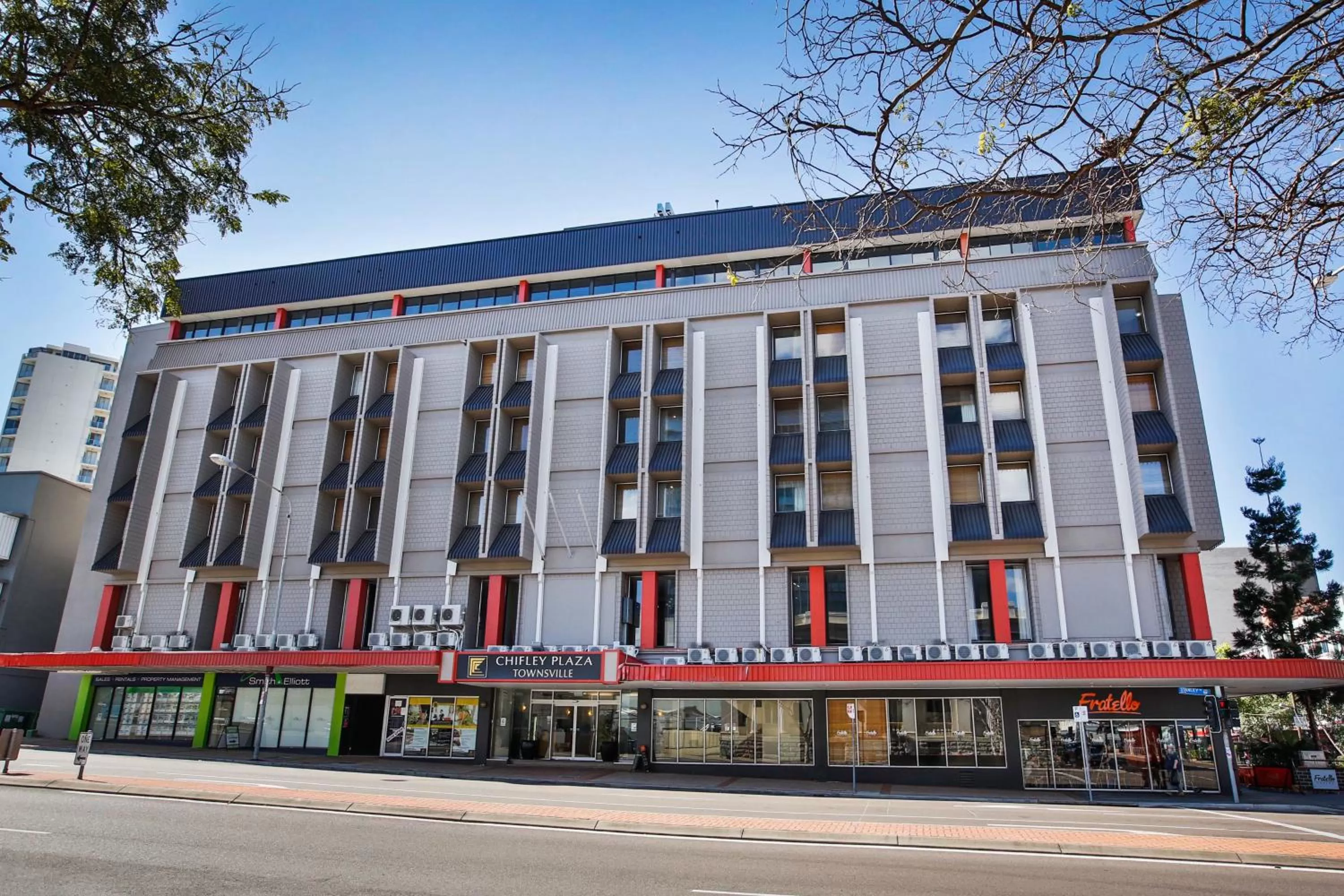 Restaurant/places to eat in Madison Plaza Townsville