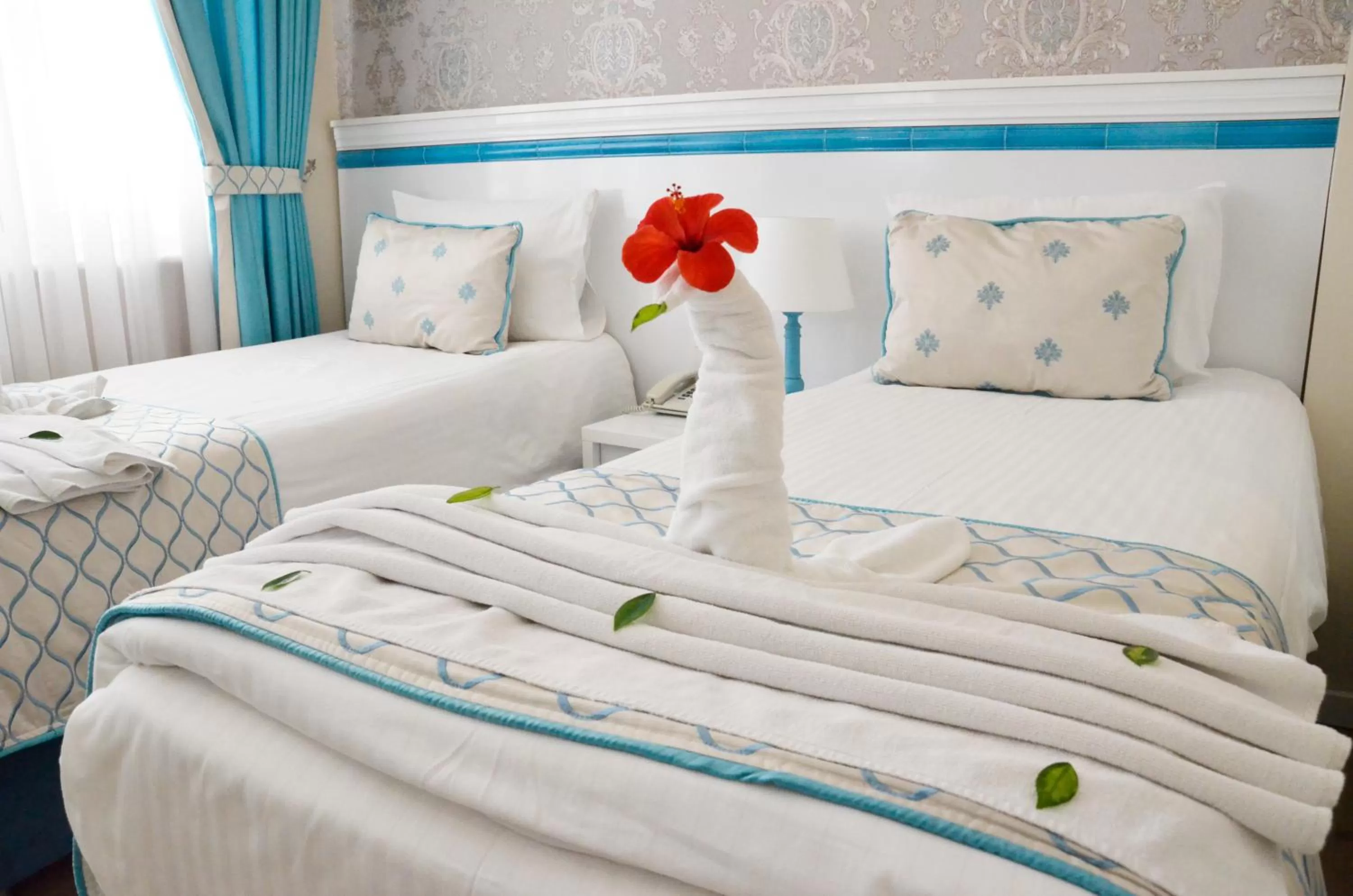 Photo of the whole room, Bed in Star Holiday Hotel