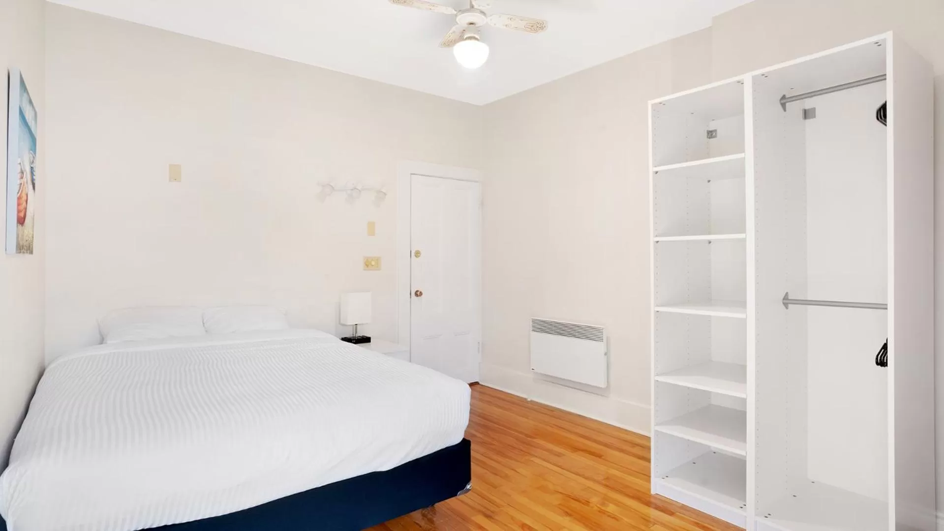 Bedroom, Bed in Homeport Motel