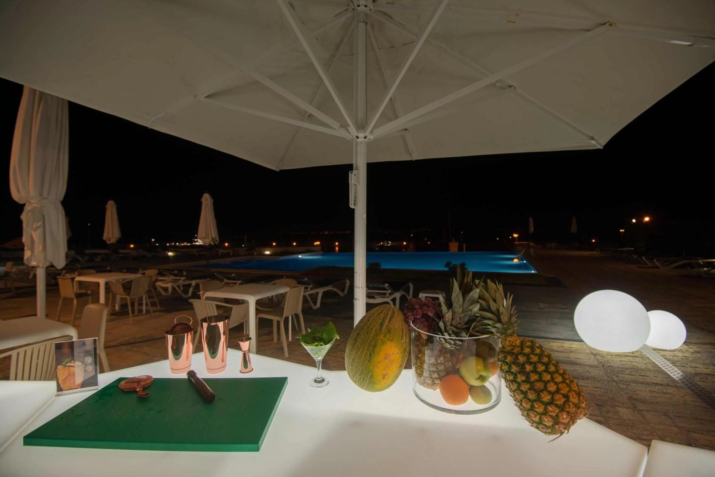 Drinks in Azoris Faial Garden – Resort Hotel