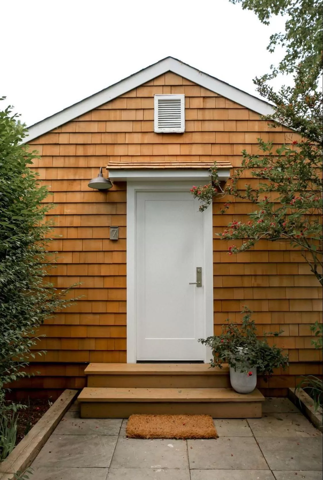 Facade/entrance in The Roundtree, Amagansett