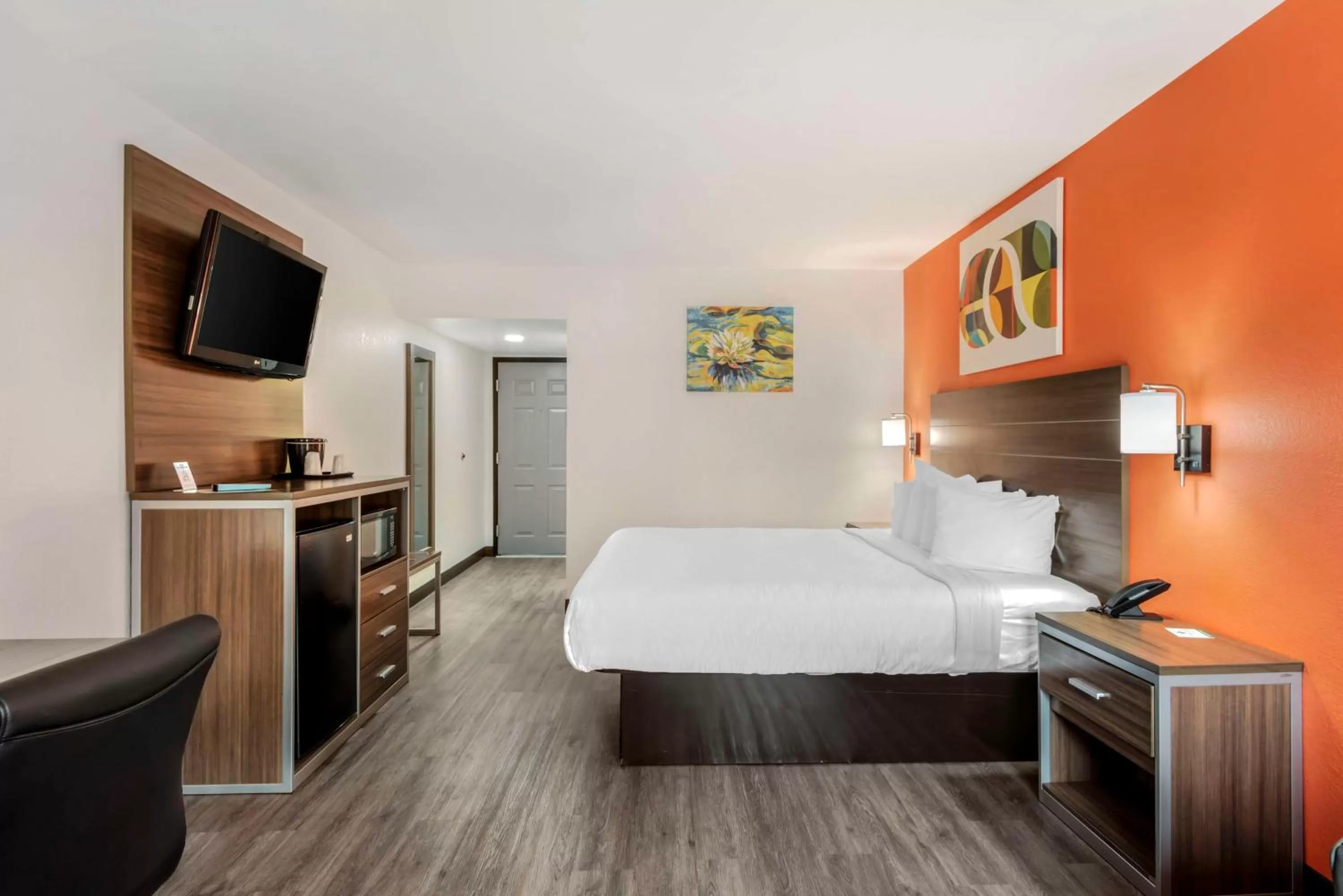 Bedroom, Bed in Best Western Statesville Inn