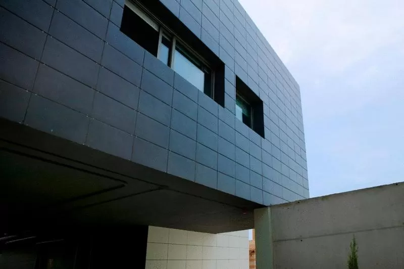 Facade/entrance in Shhh