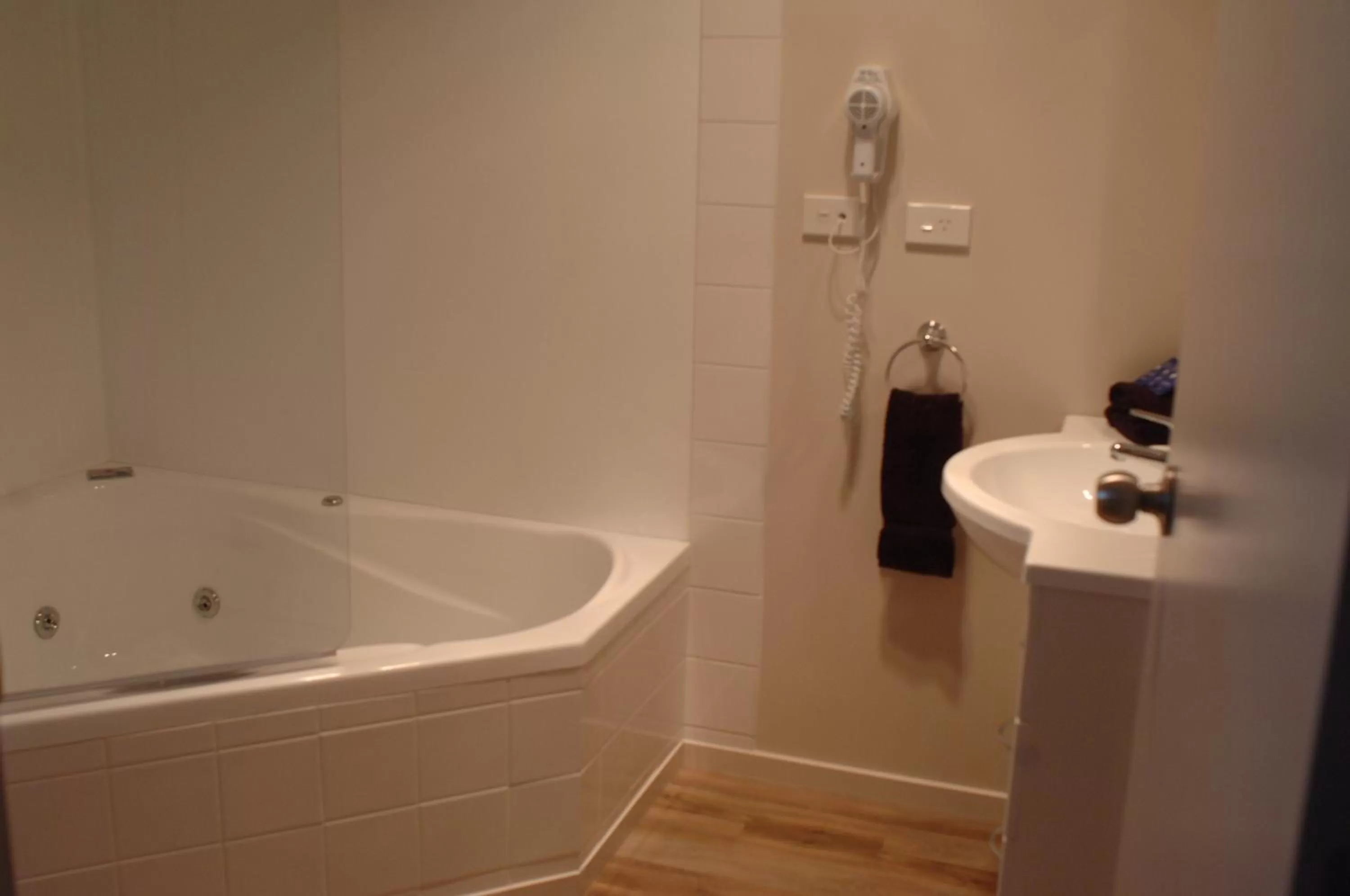 Bathroom in 295 on Tay Motel