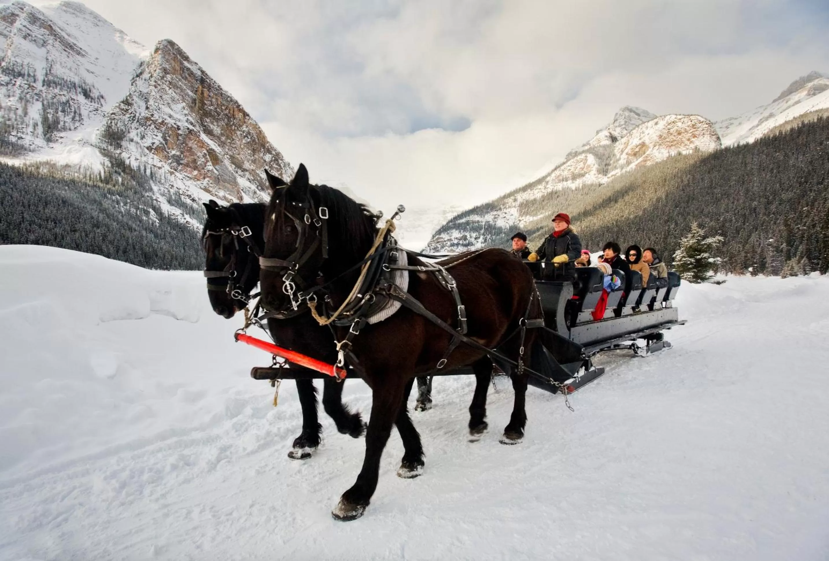 People in Fairmont Château Lake Louise