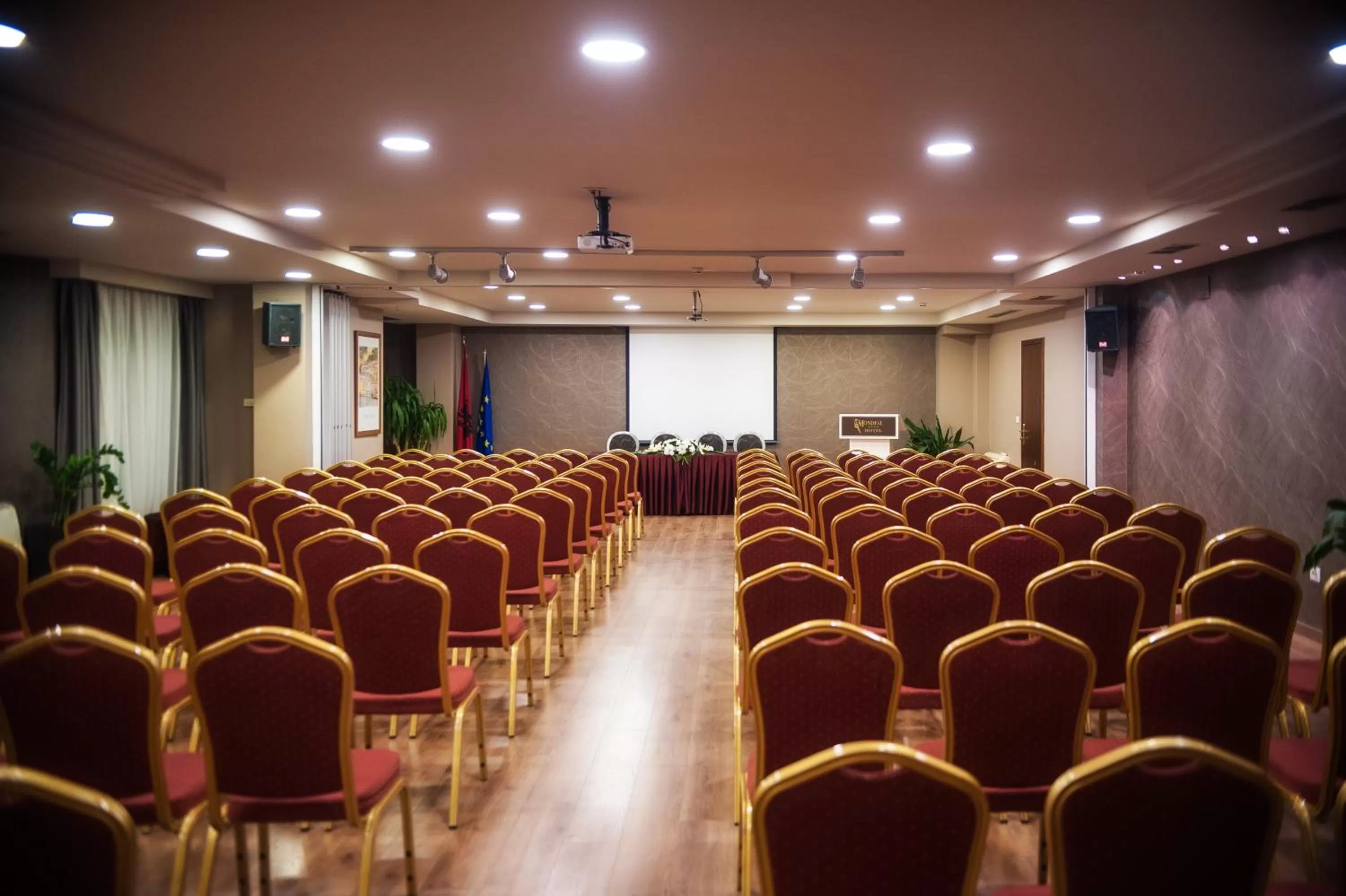Meeting/conference room in Mondial Hotel