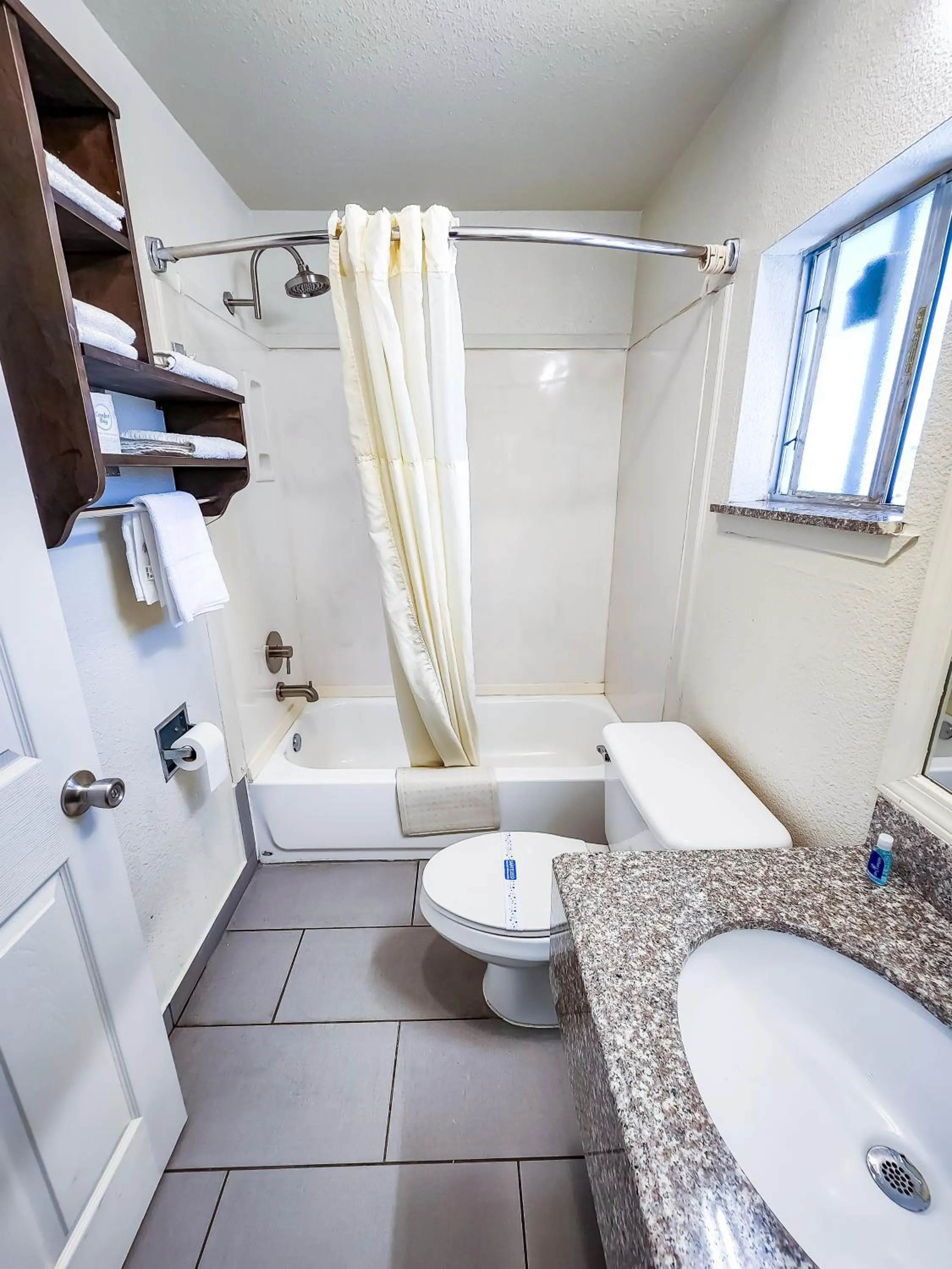 Bathroom in Rodeway Inn San Antonio Lackland AFB - SeaWorld