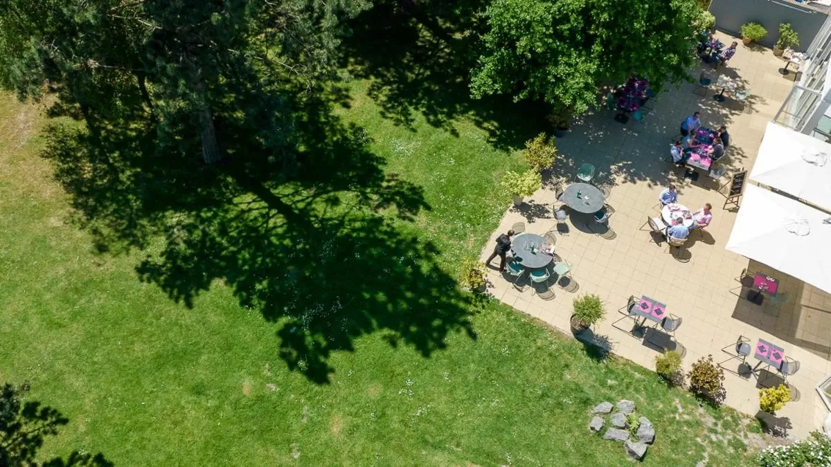 Bird's eye view in Best Western Hotel du Lac Dunkerque- Restaurant ouvert 7/7 midi et soir