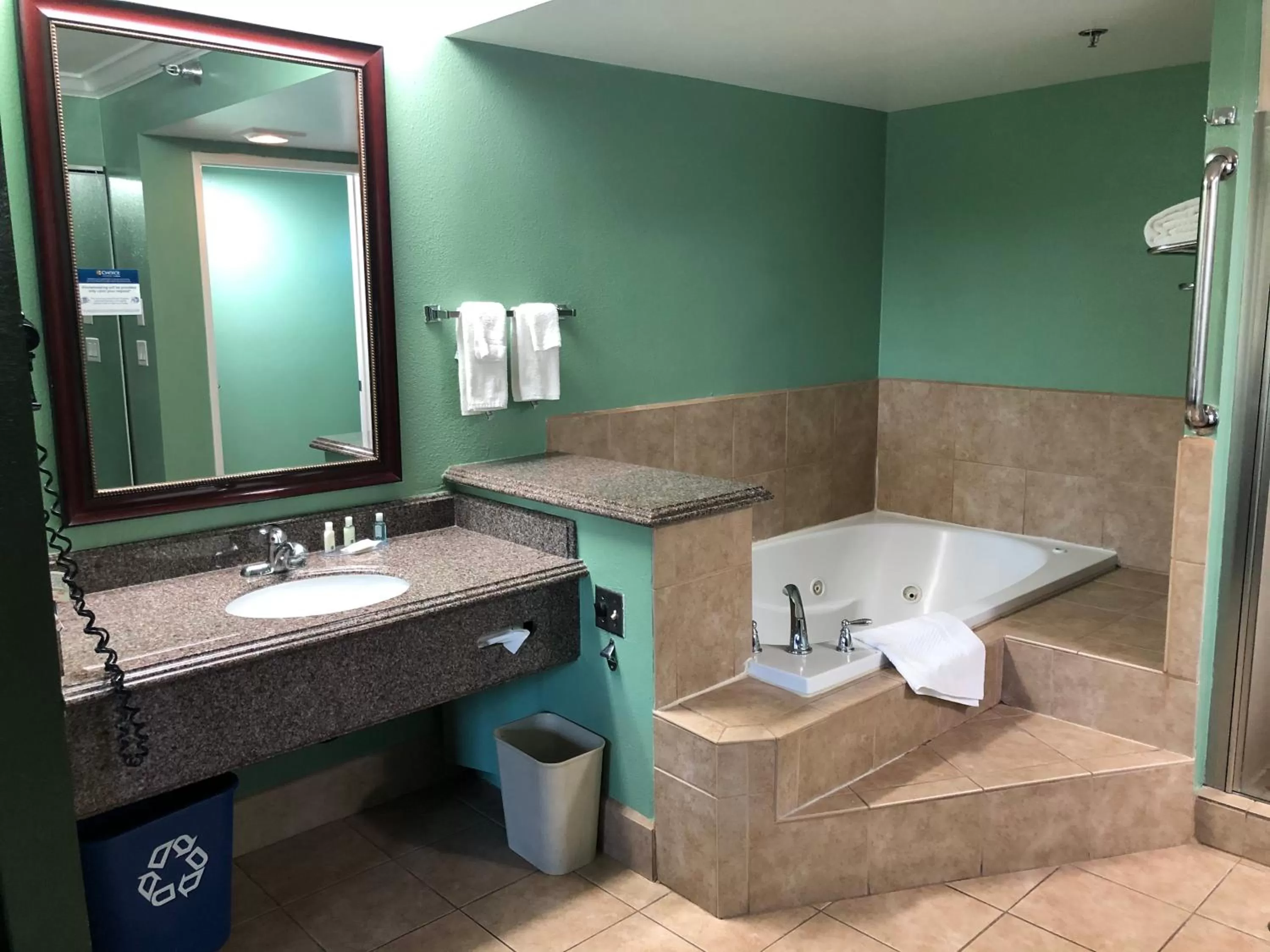 Bathroom in Quality Inn Hemet - San Jacinto