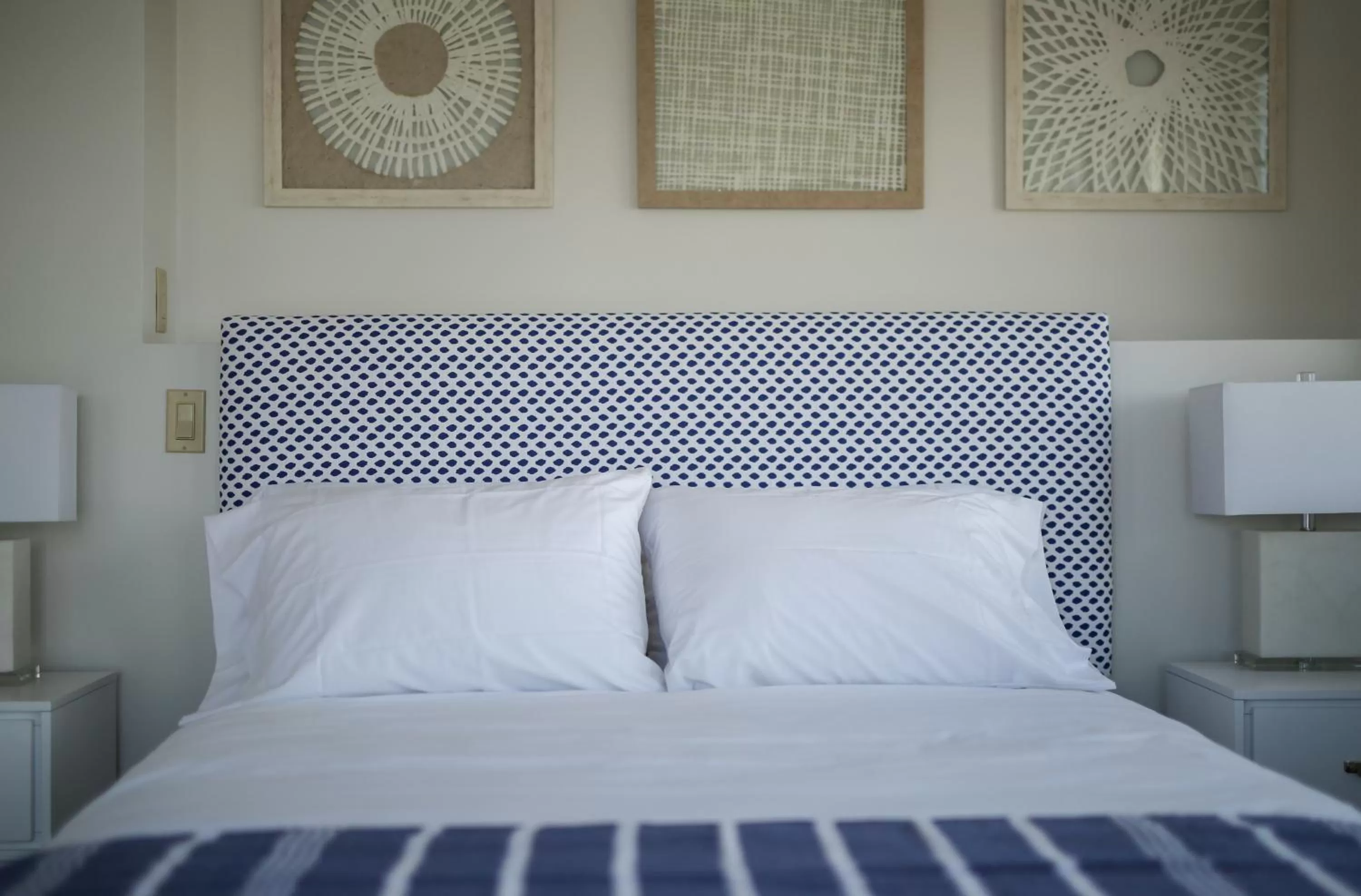 Bed in The Sea Breeze Inn