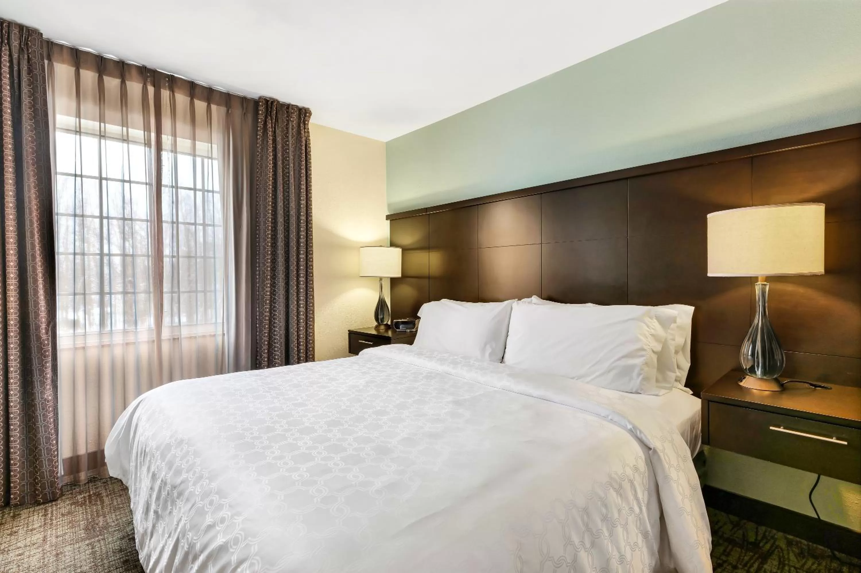 Bedroom, Bed in Staybridge Suites-Philadelphia/Mount Laurel by IHG