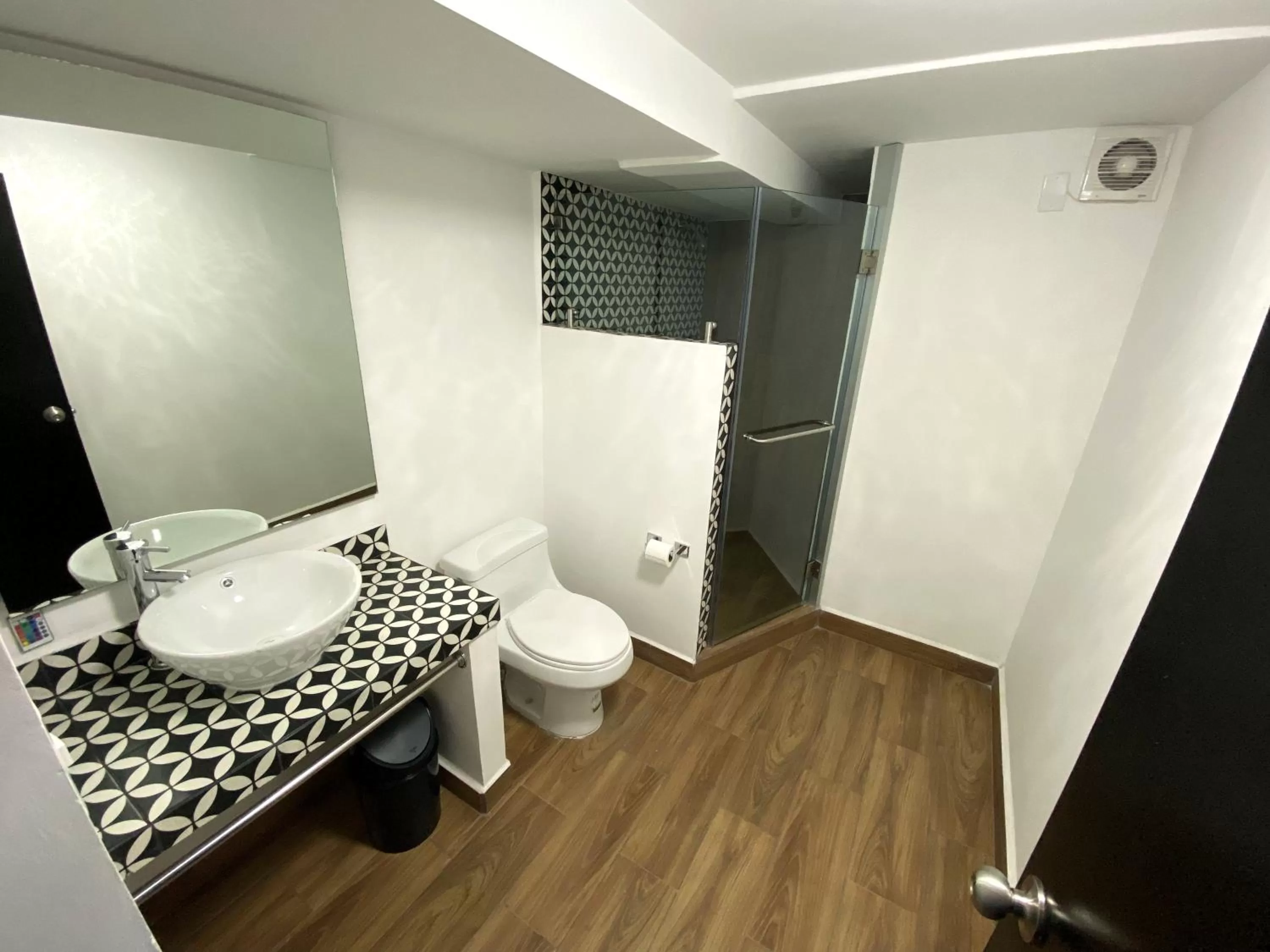 Bathroom in Hotel Olé