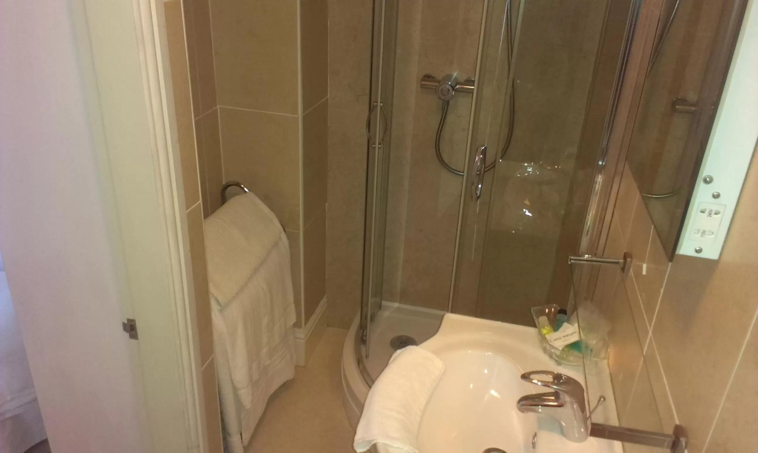 Bathroom in Pant Teg B & B