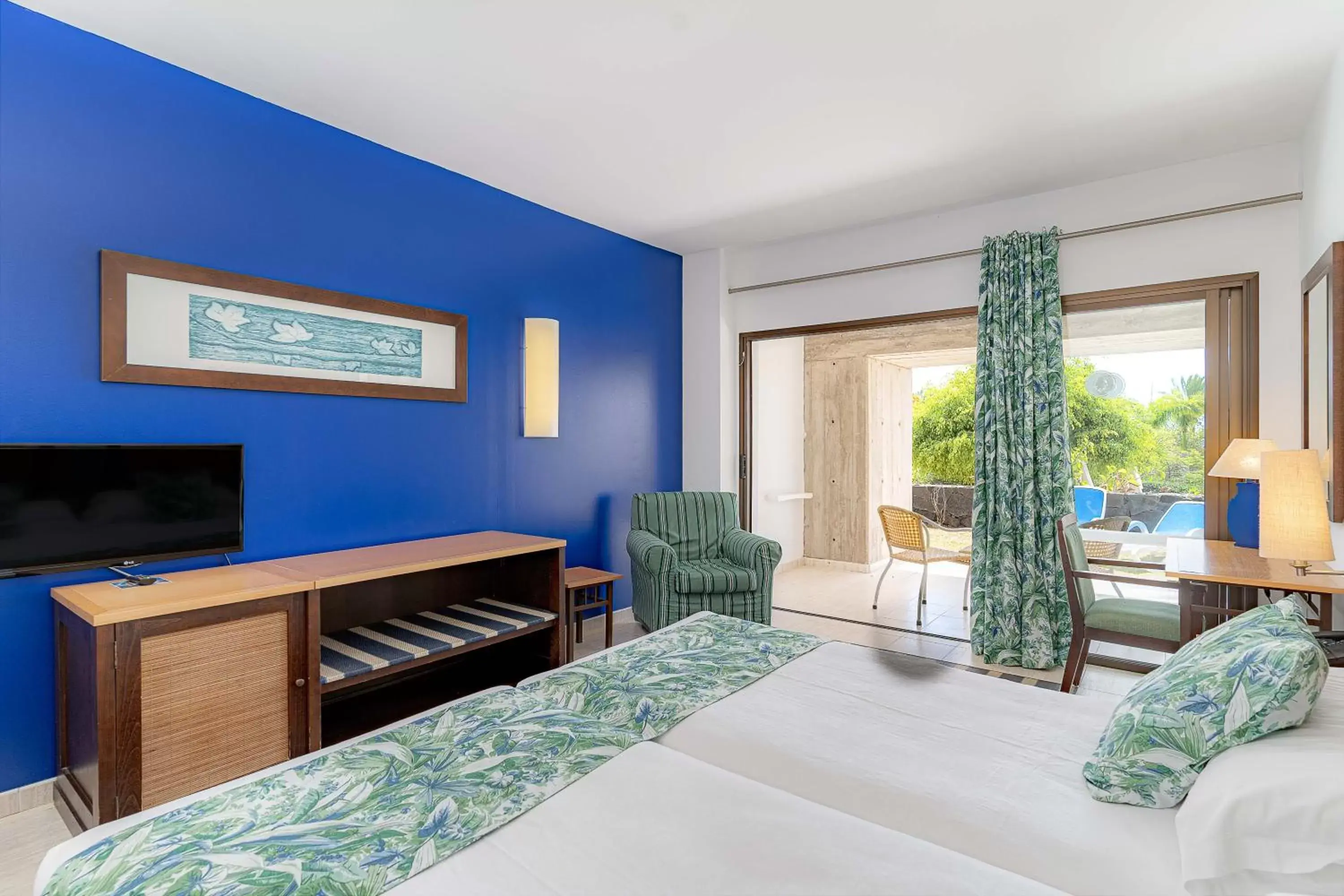 Budget Twin Room in Hotel Costa Calero Thalasso & Spa Budget Twin Room in Hotel Costa Calero Thalasso & Spa