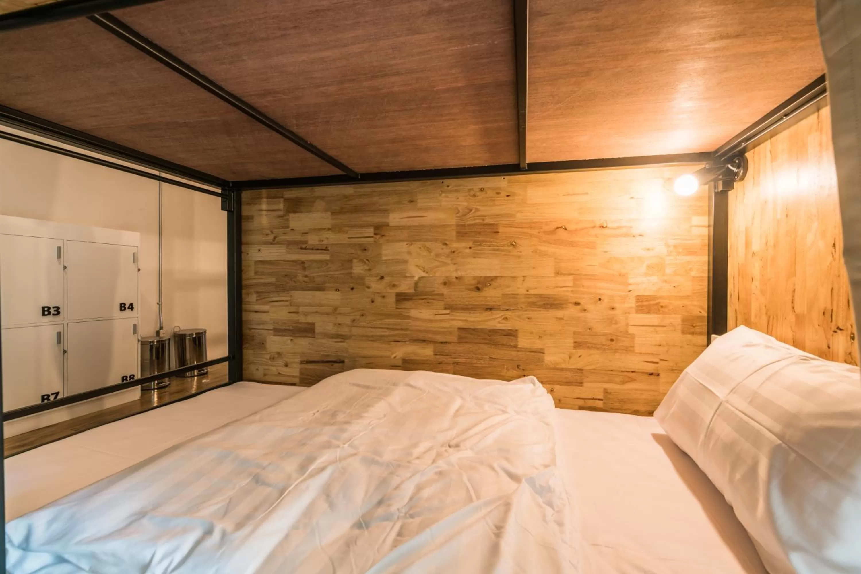 Bed in Your Space Hotel Prasingh