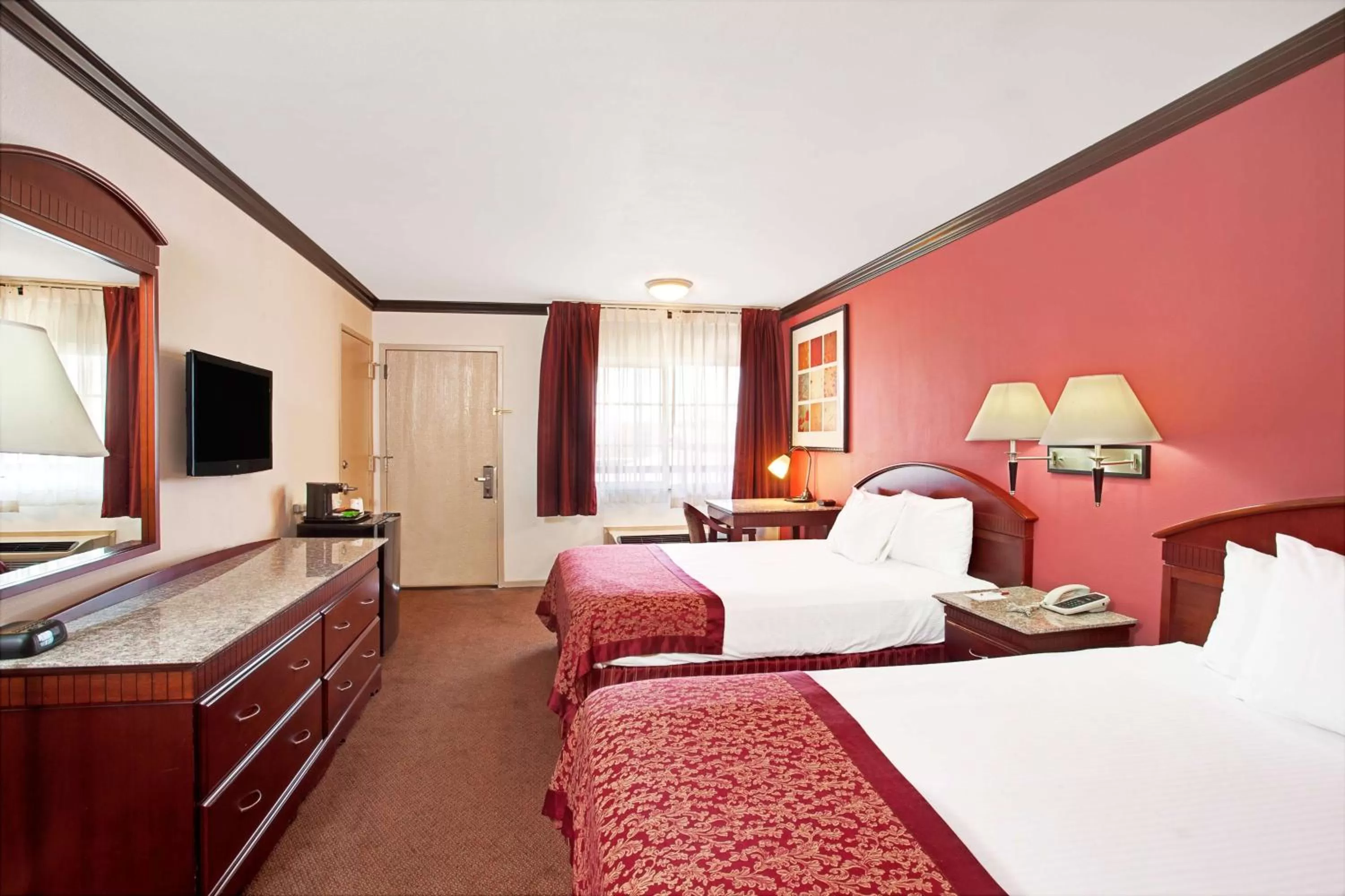Queen Room with Two Queen Beds - Non-Smoking in Ramada by Wyndham Pasadena