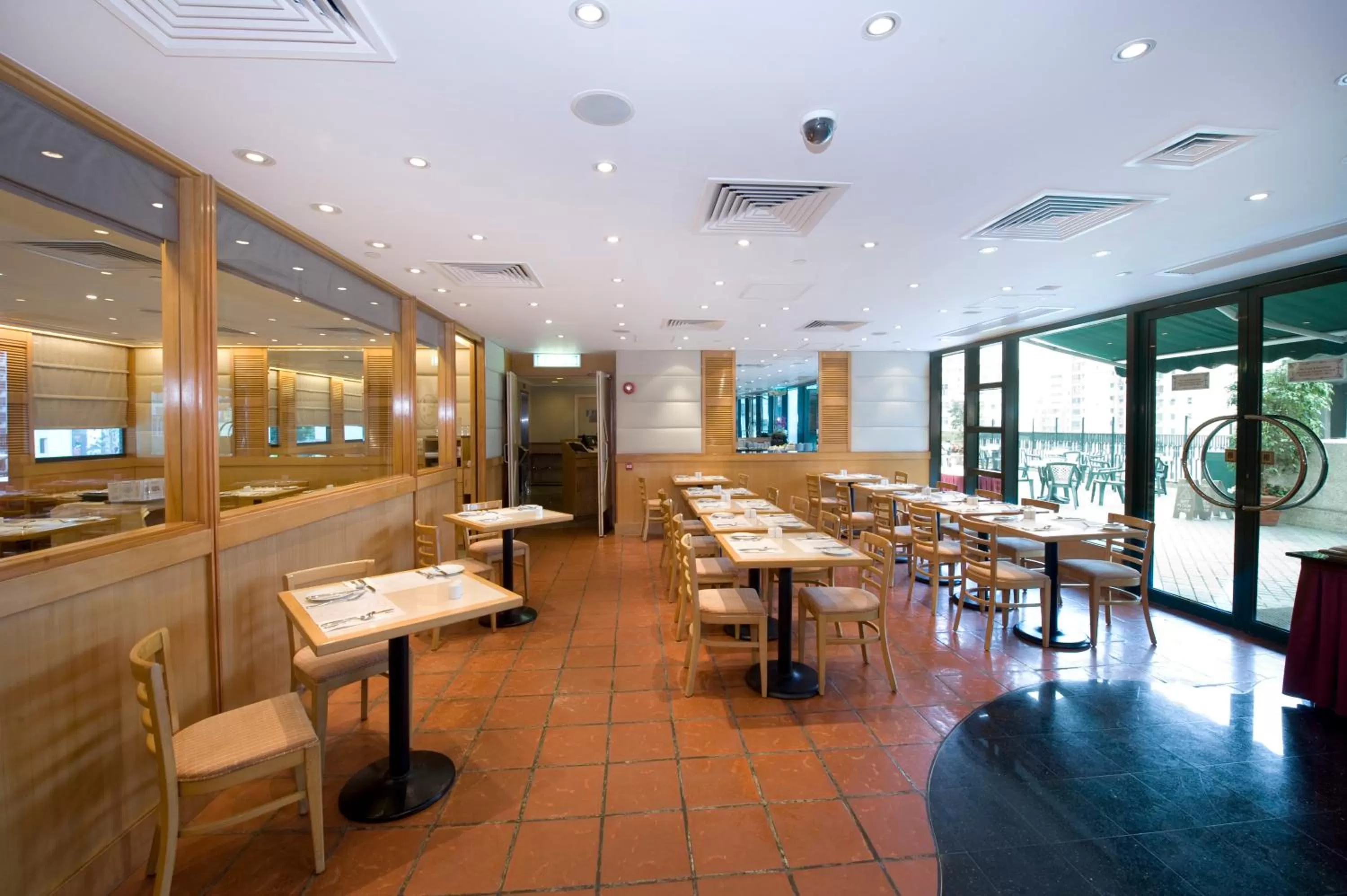 Restaurant/places to eat in Bishop Lei International House