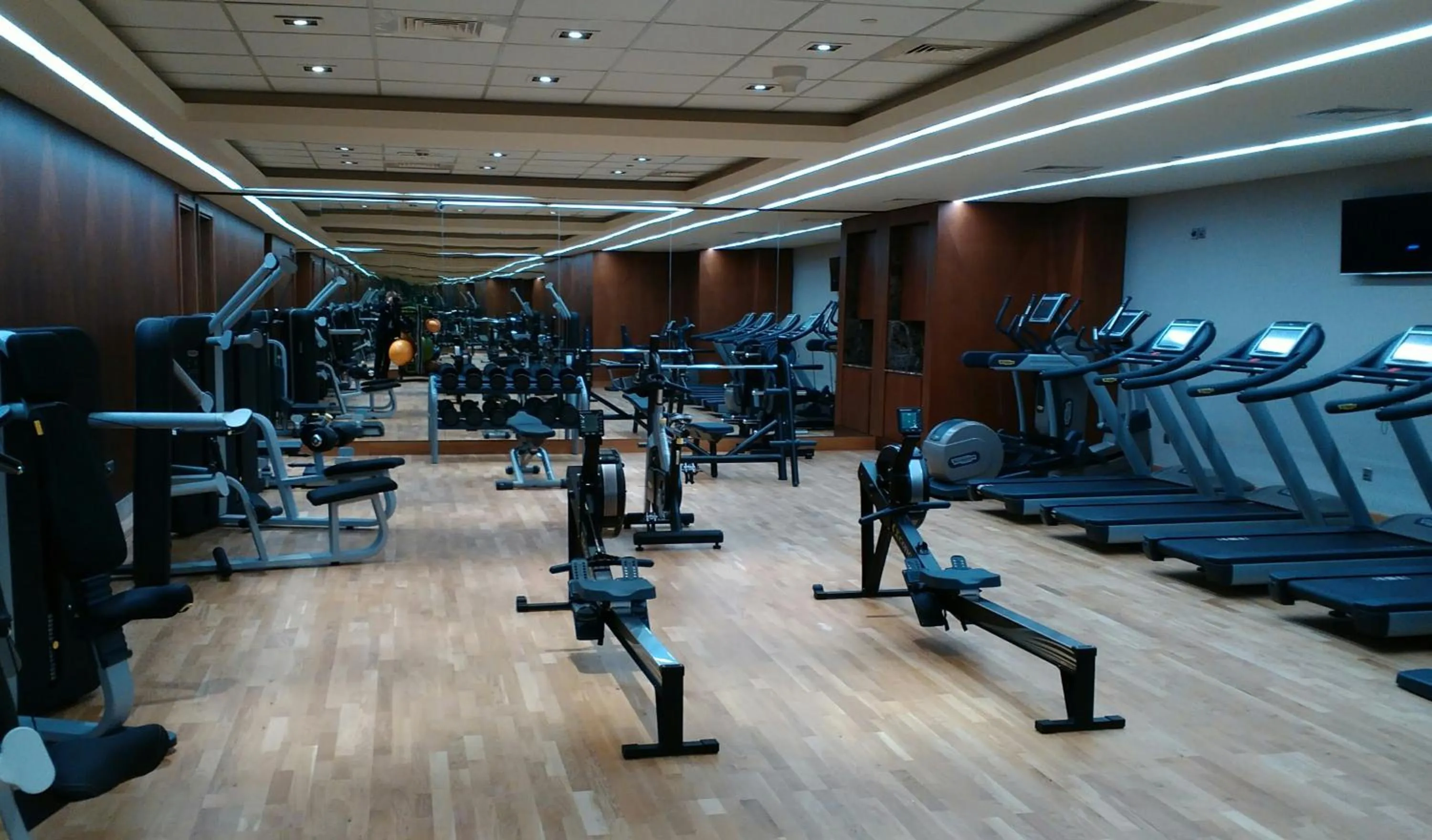 Fitness centre/facilities in Grand Millennium Muscat