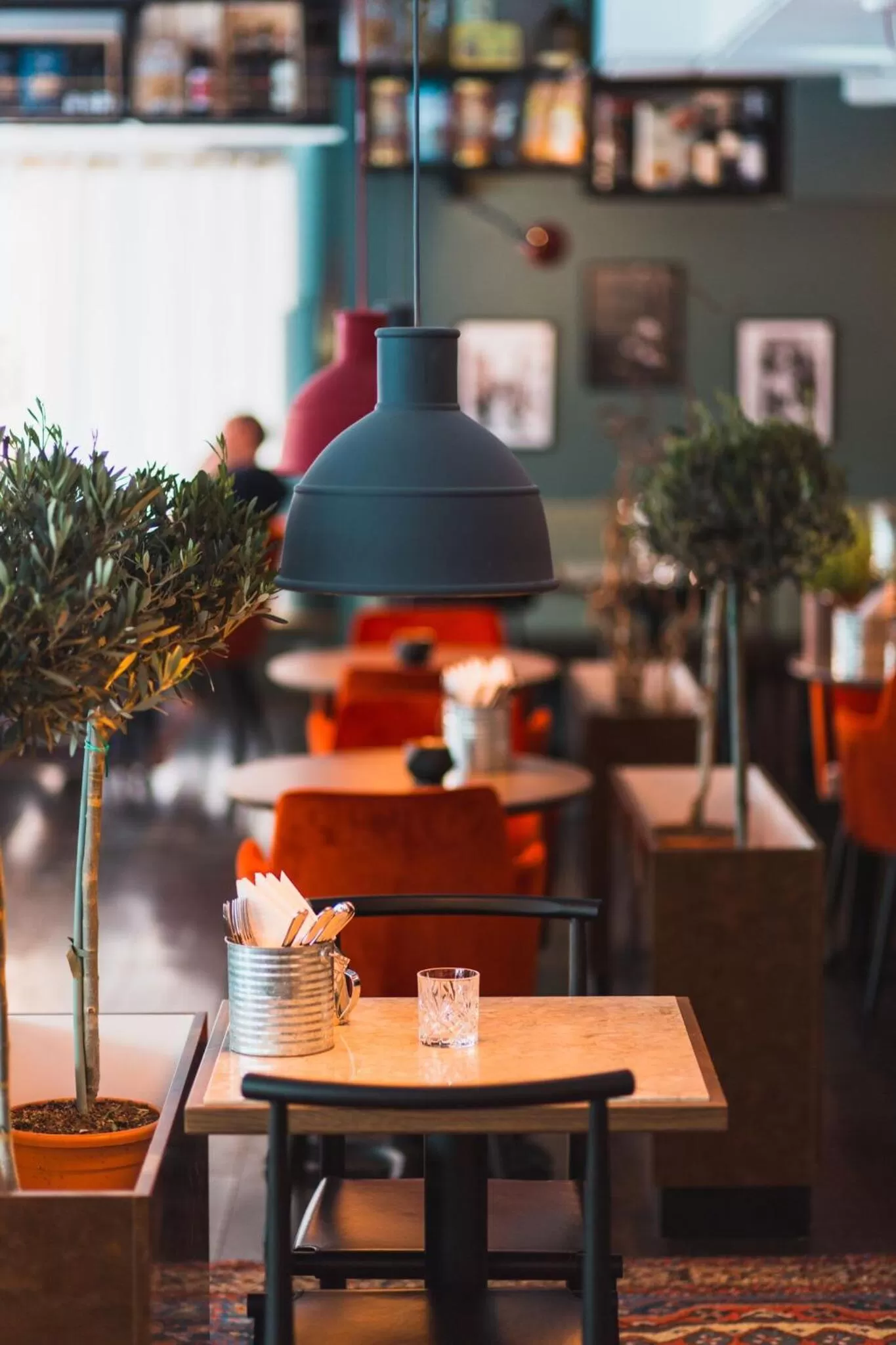 Restaurant/places to eat in Hotel Point