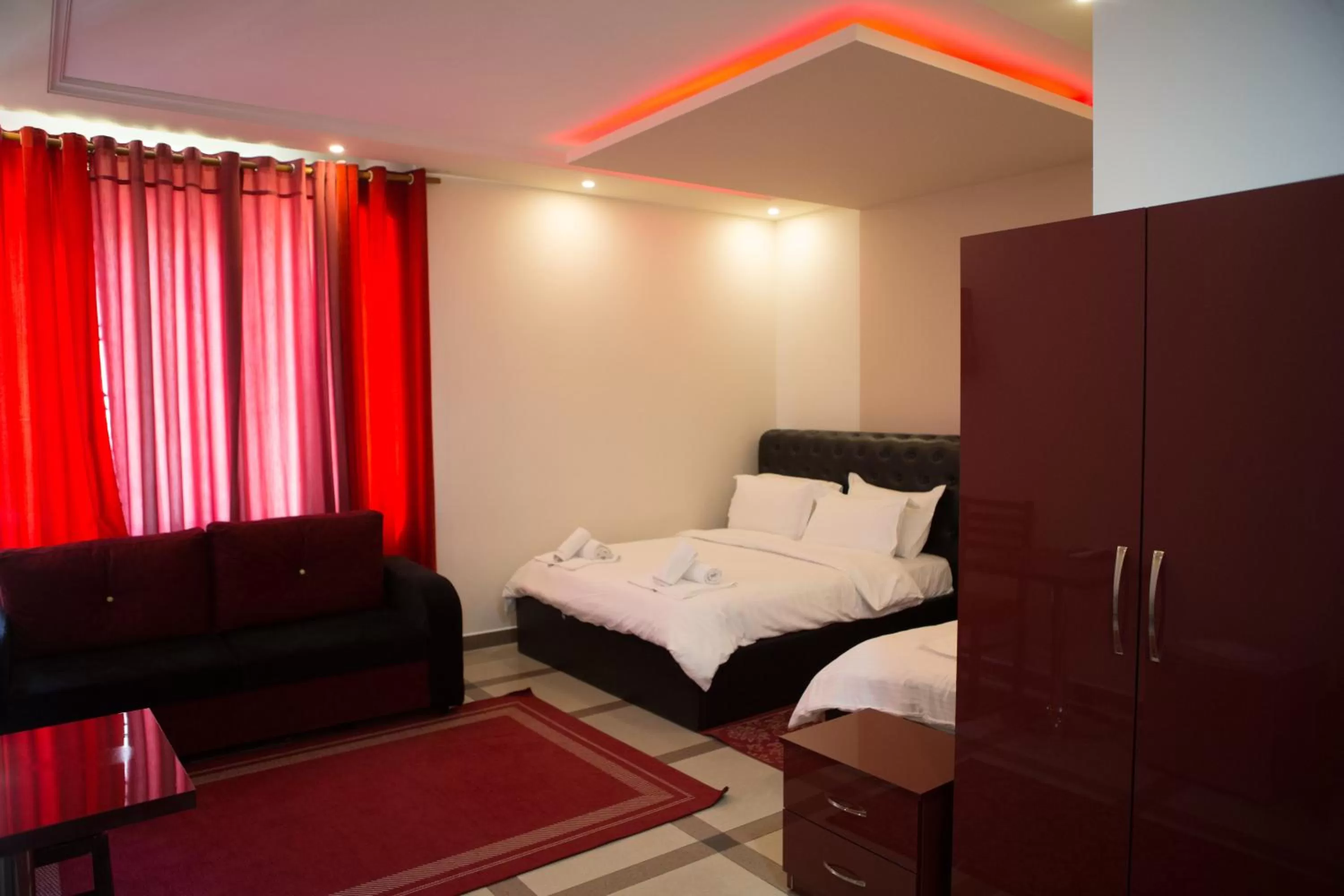 Pets, Bed in Buna Park Hotel