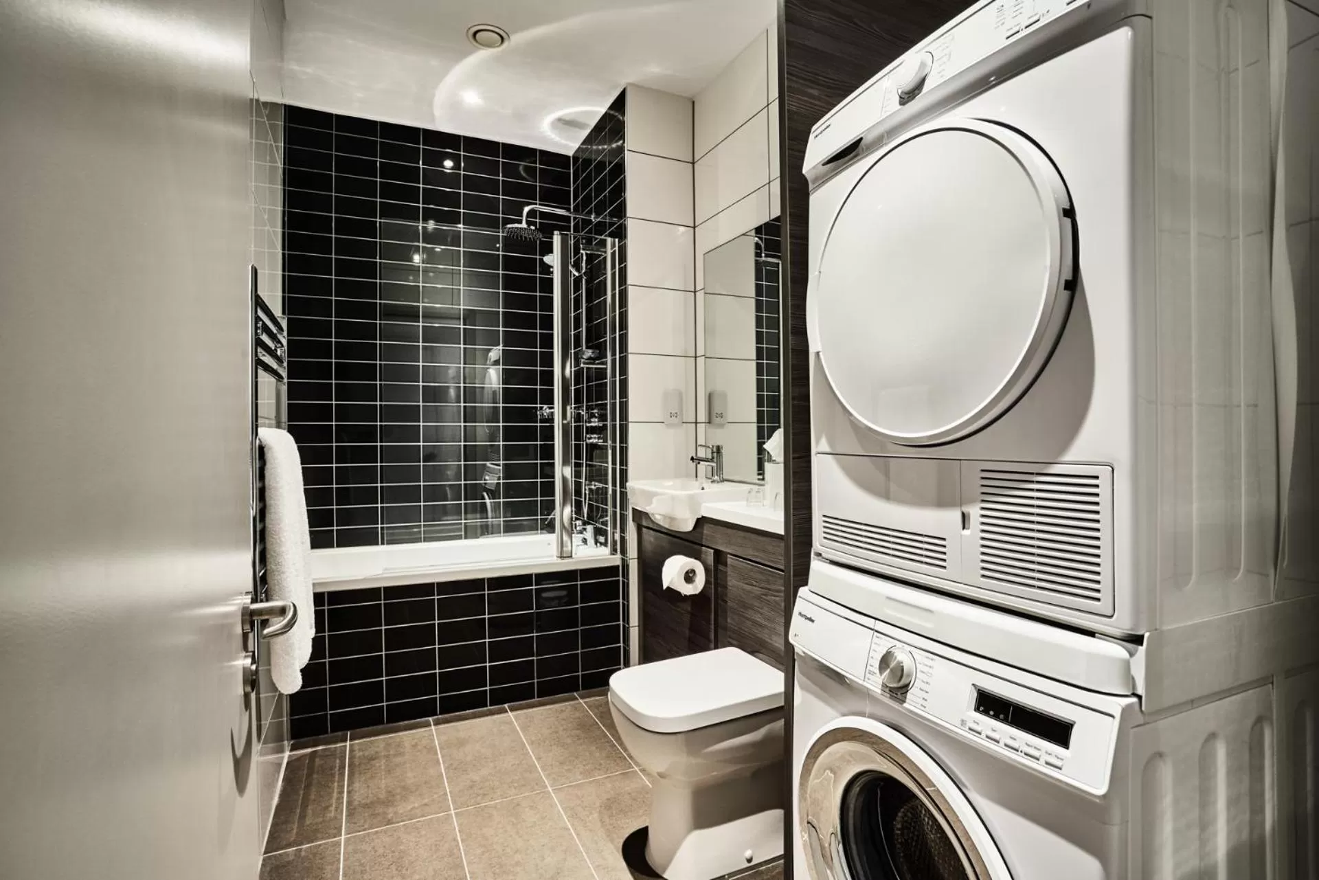 Bathroom in Citadines City Centre Liverpool