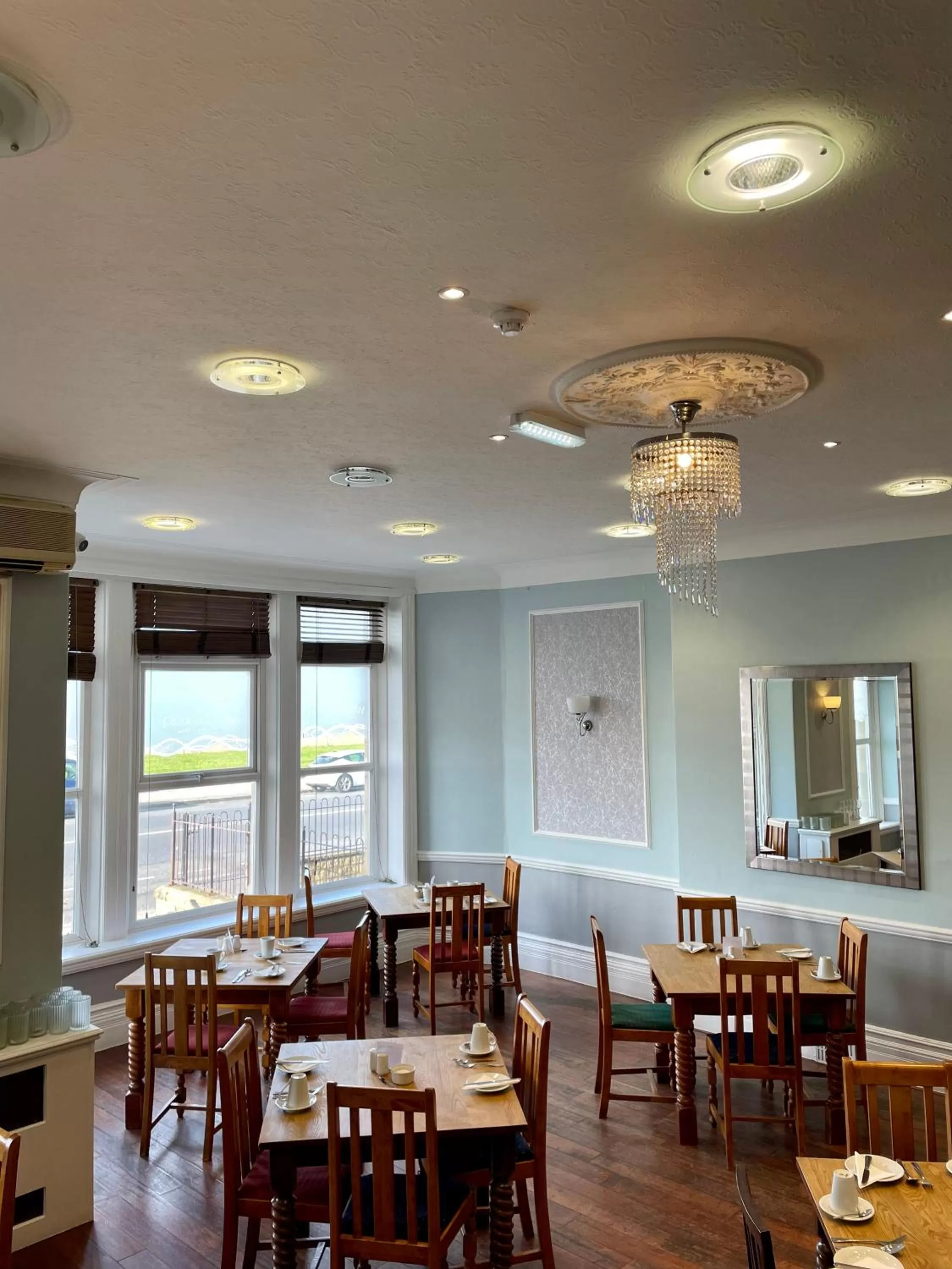 Restaurant/places to eat in The Clarendon Hotel