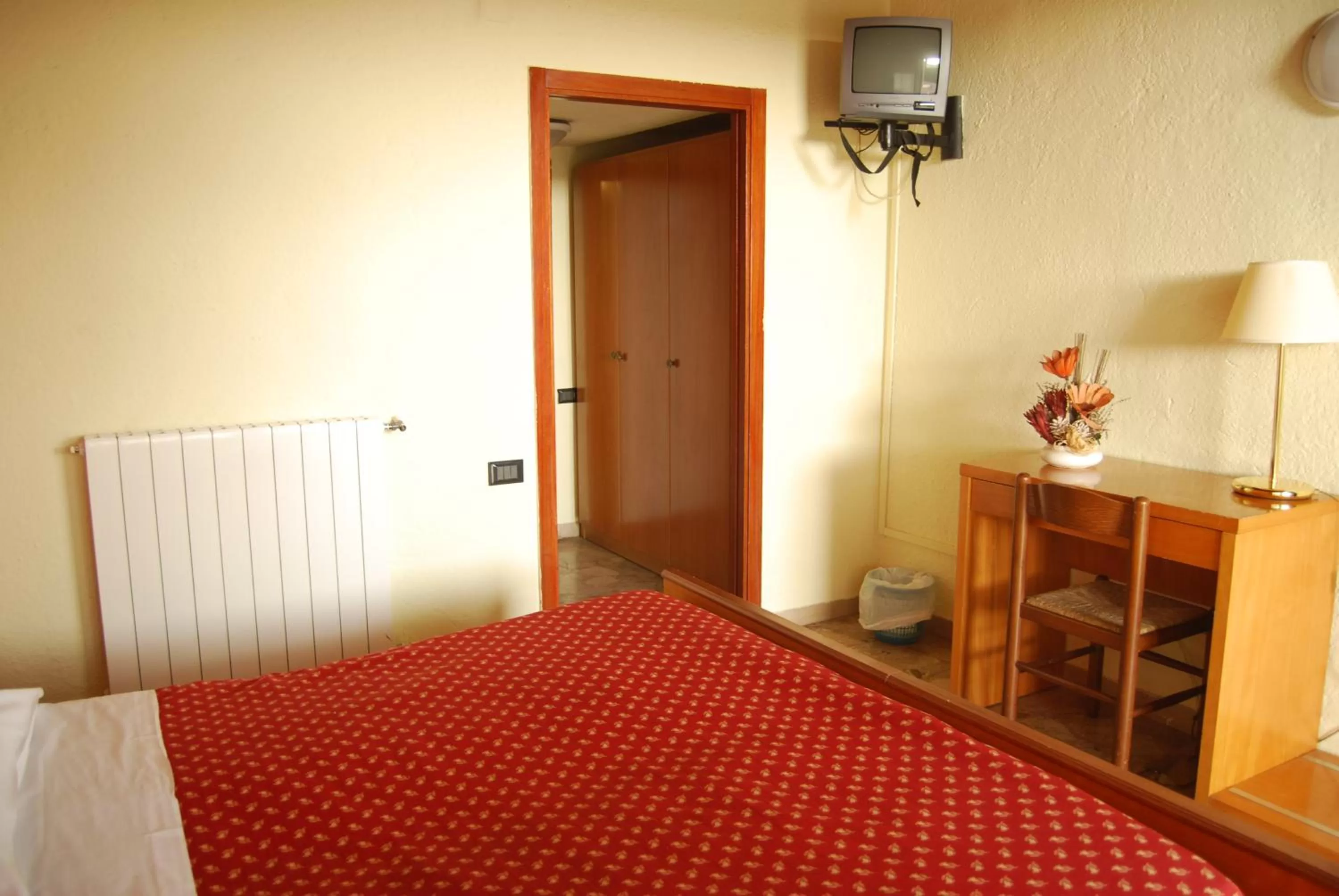 Bedroom, Bed in Hotel Cantalodole