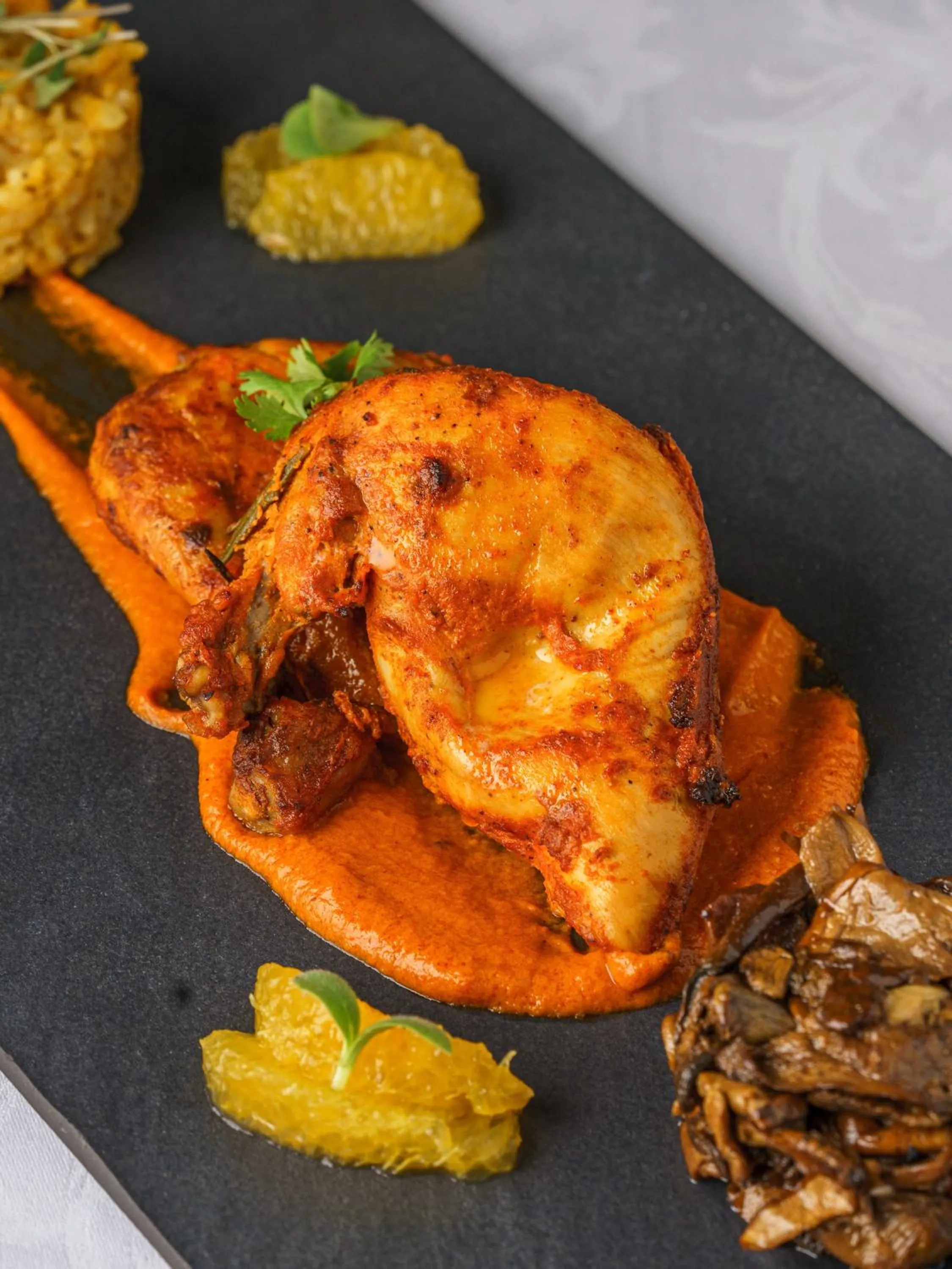 Restaurant/places to eat in Radisson Collection Muscat, Hormuz Grand