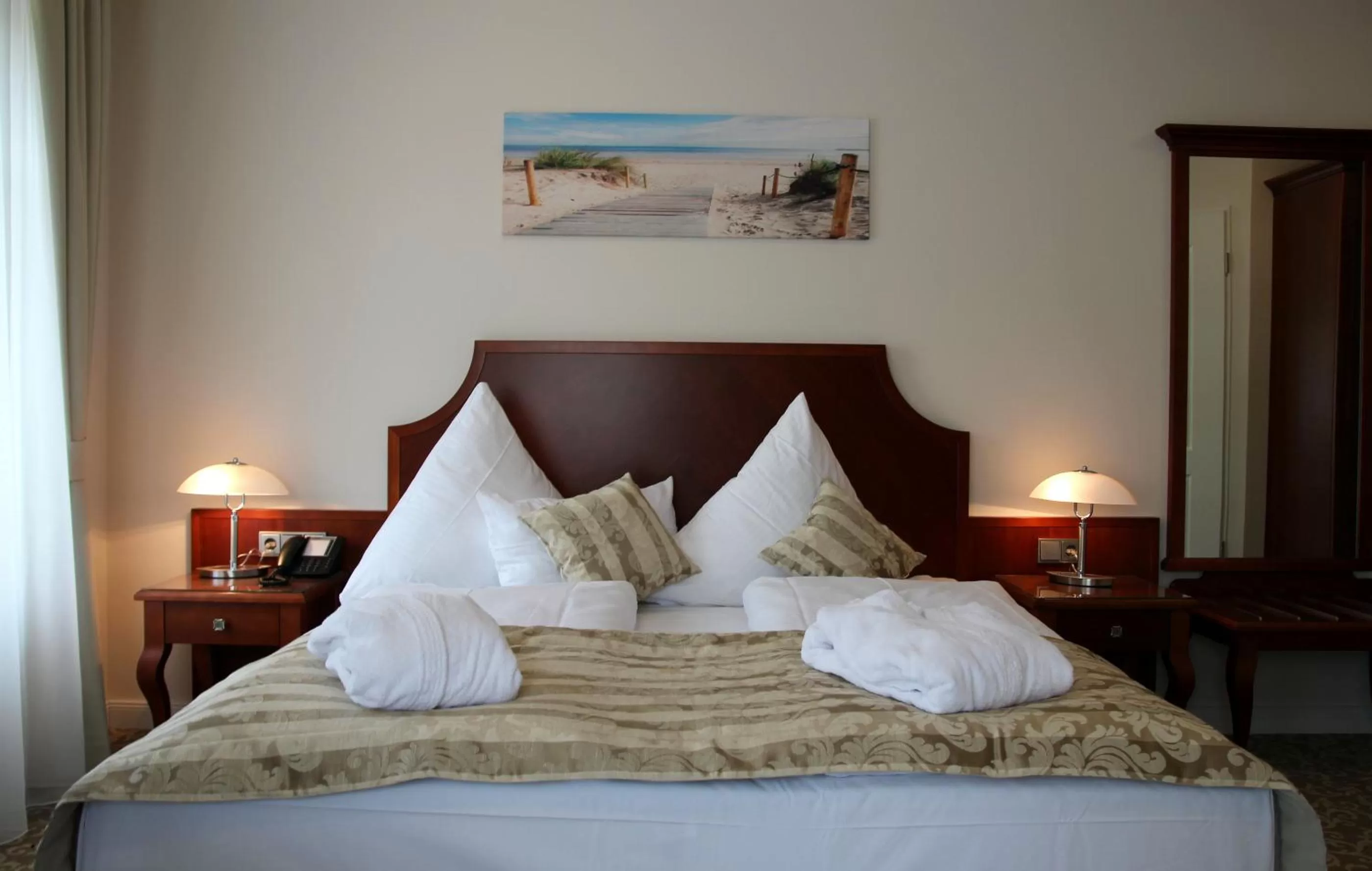 Bed in Avalon Hotel Bellevue