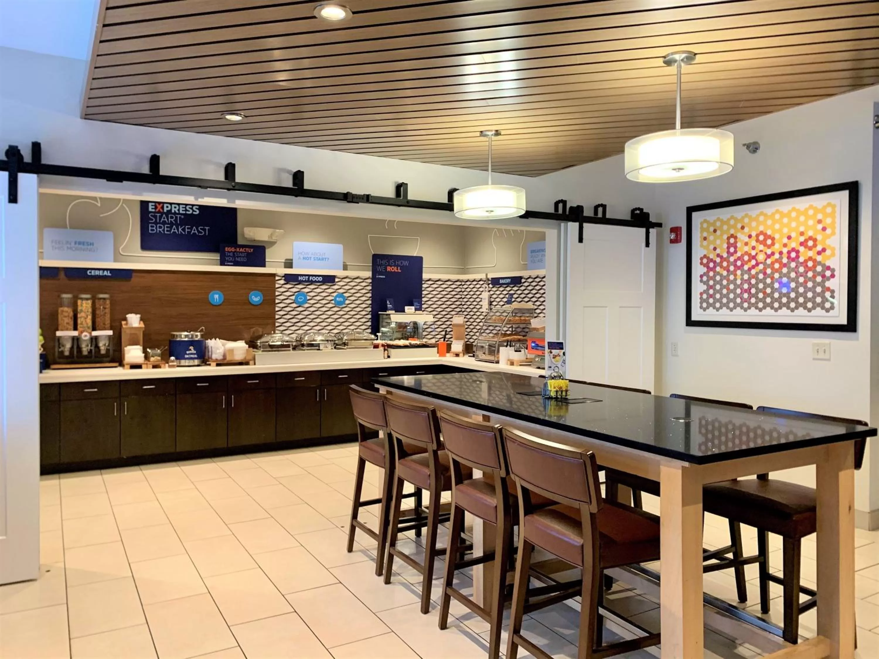 Breakfast in Holiday Inn Express & Suites Chicago-Libertyville by IHG