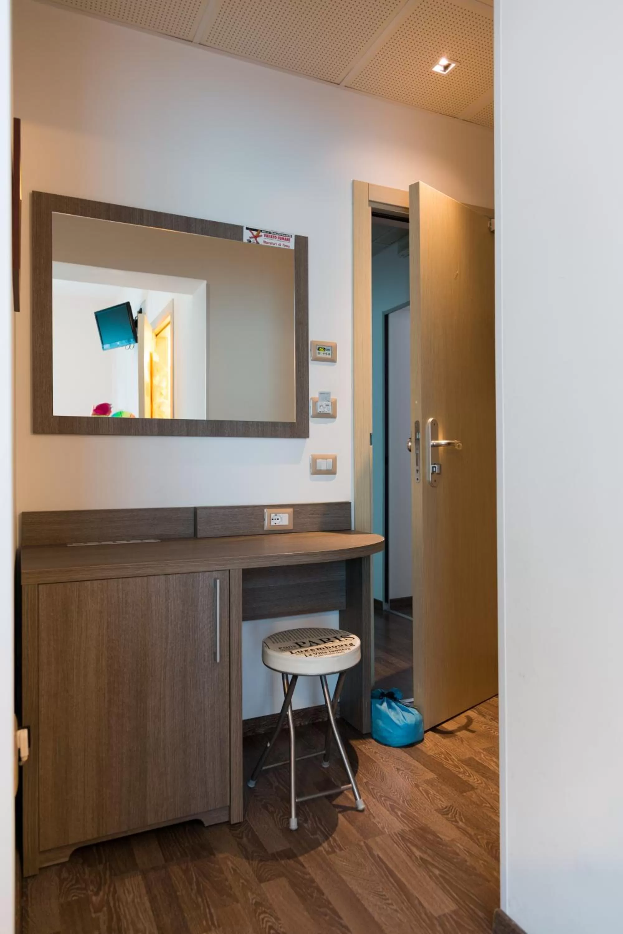 Photo of the whole room in Hotel Miramare