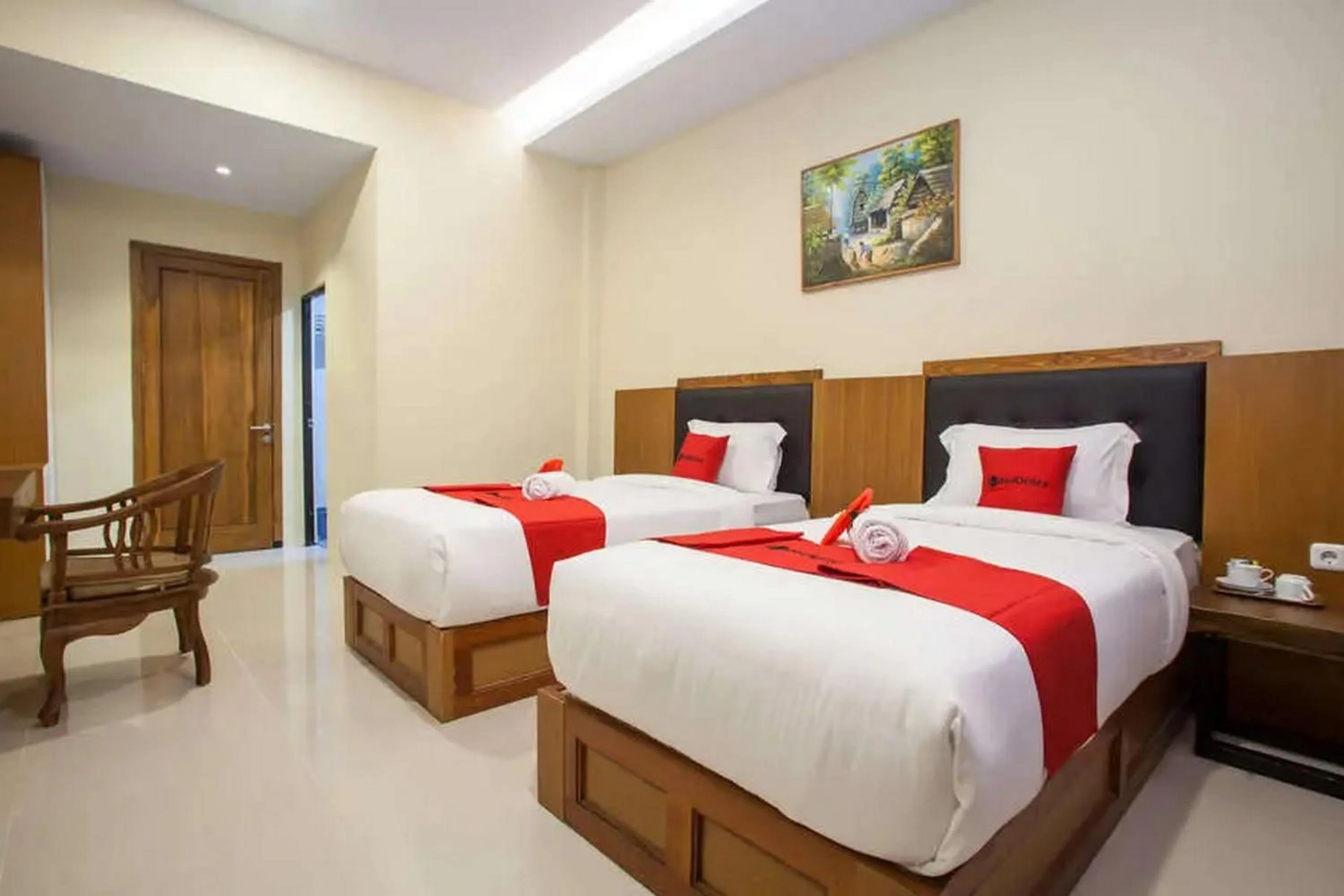 Bed in RedDoorz Premium @ Jalan Cengkeh Malang