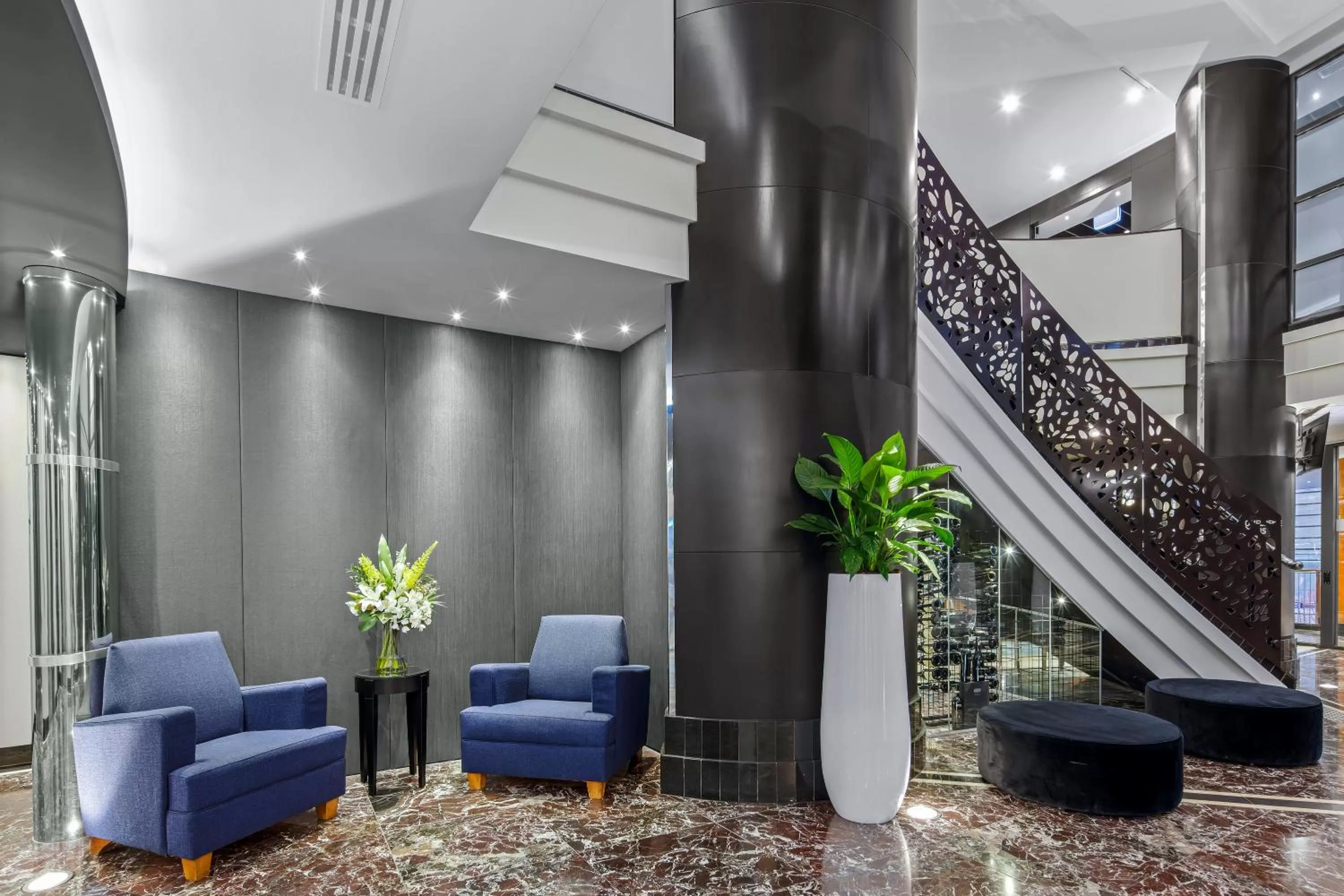 Lobby or reception in Peppers Waymouth Hotel