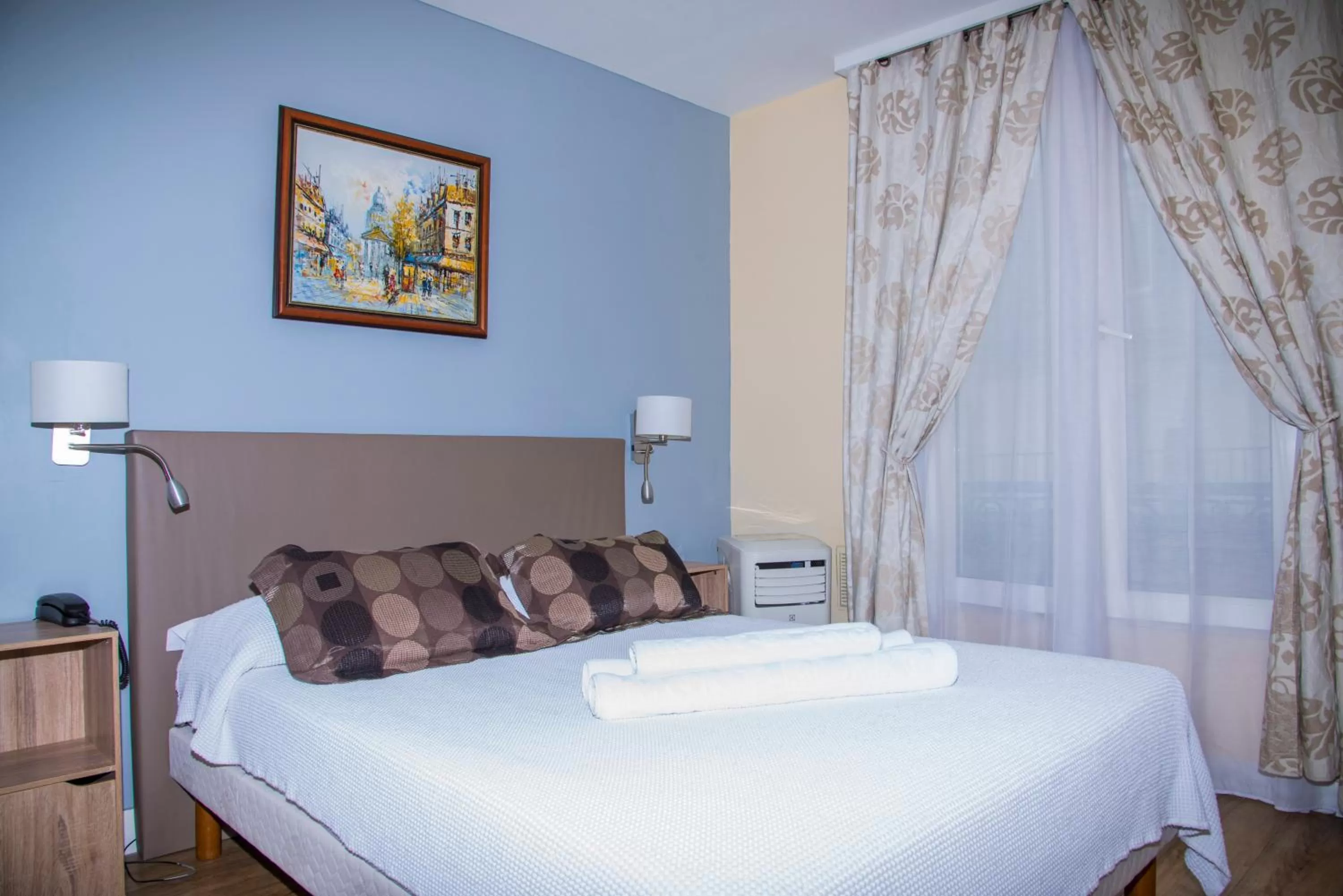 Bed in Hôtel du Mont Blanc