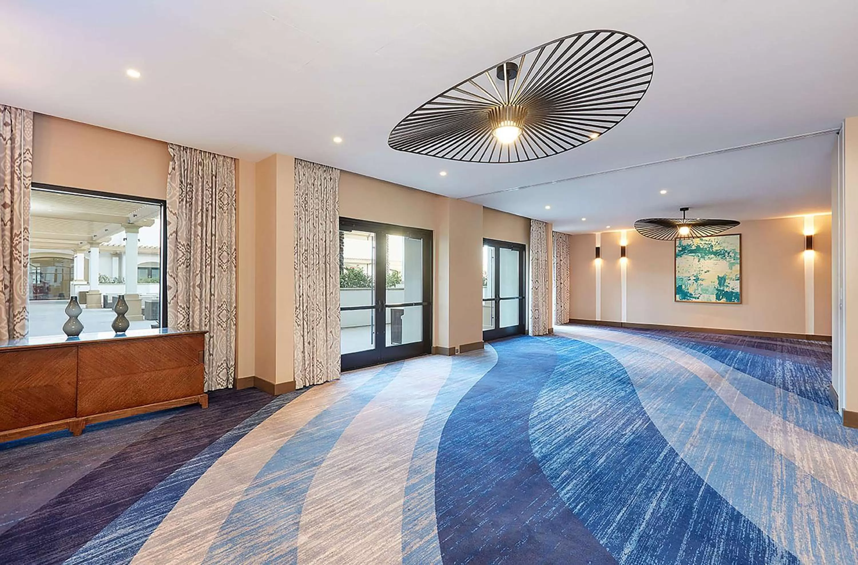 Meeting/conference room in The Waterfront Beach Resort, A Hilton Hotel