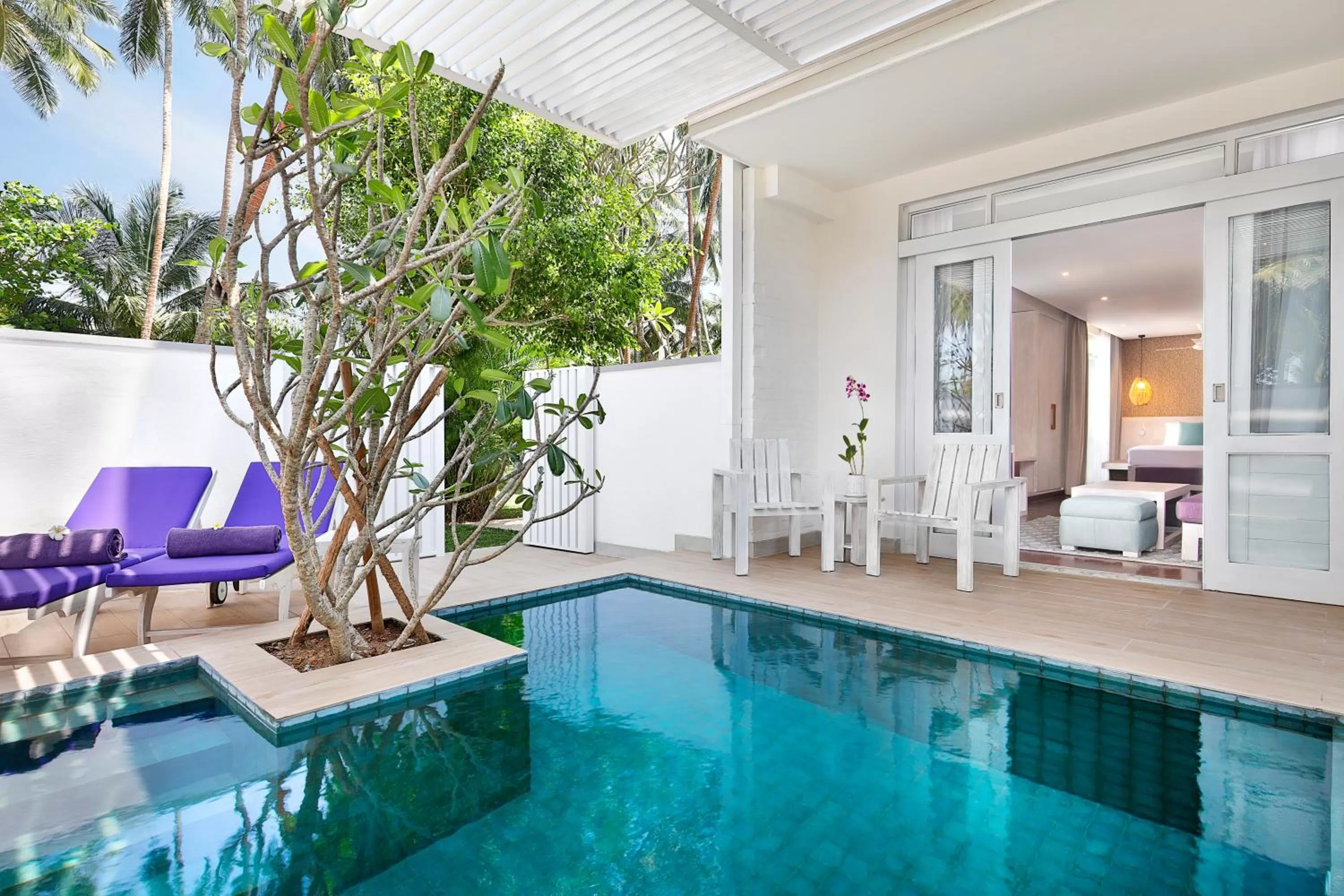 Swimming pool in Avani Kalutara Resort
