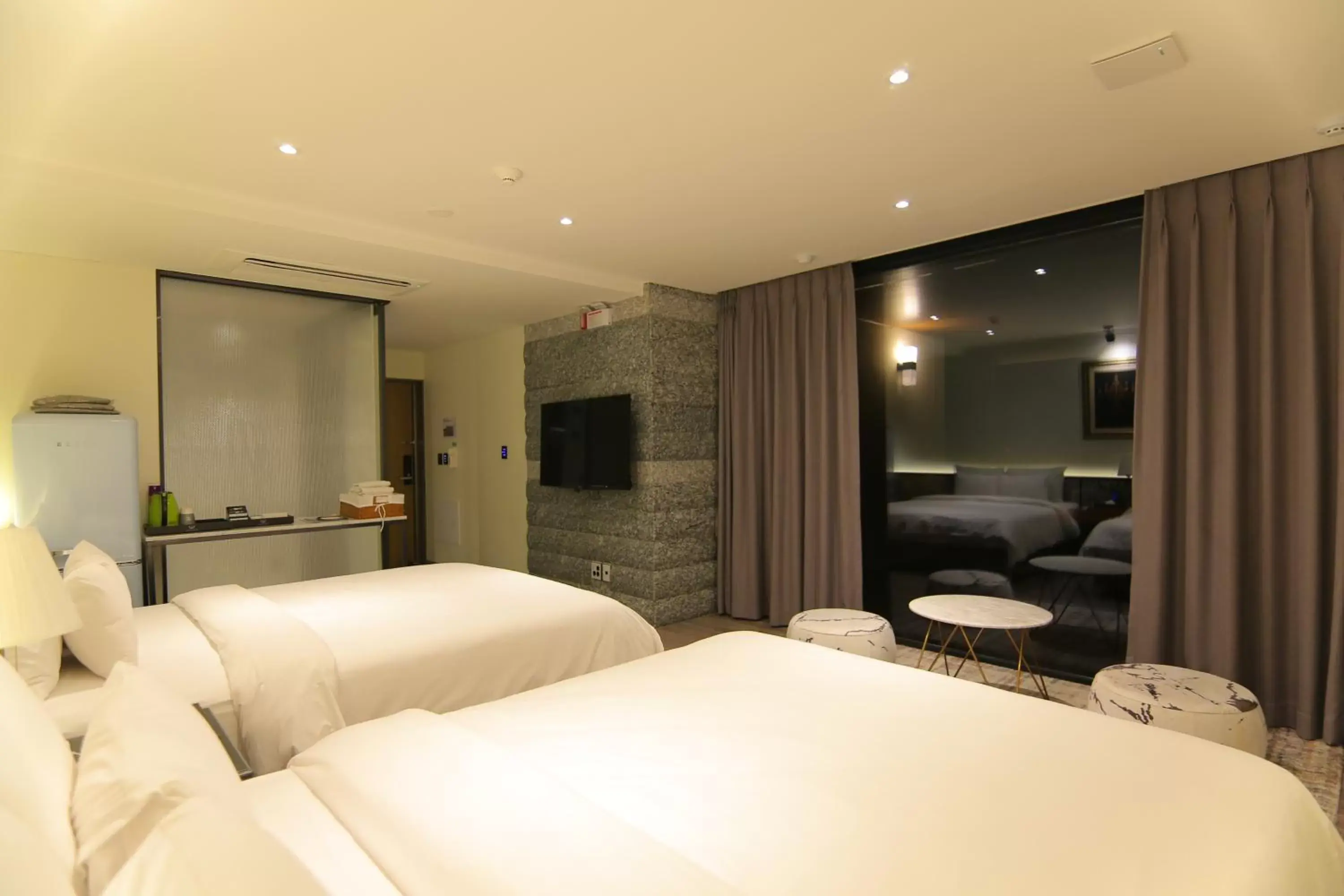 Twin Room with Terrace in Suncheon Hotel Gite Twin Room with Terrace in Suncheon Hotel Gite