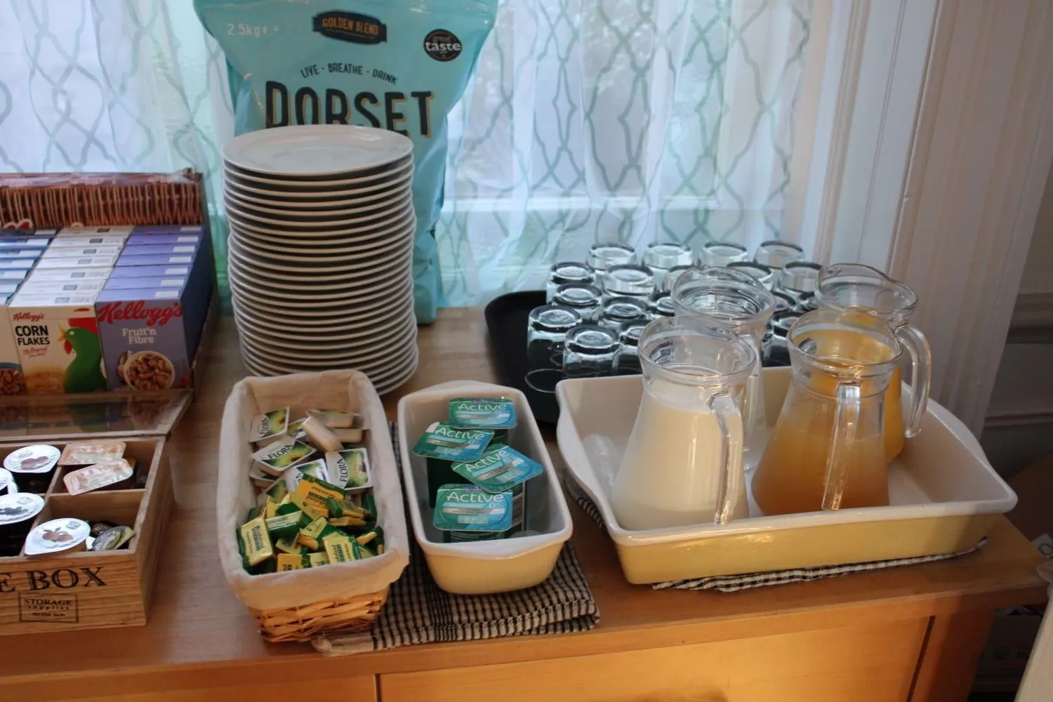 Buffet breakfast in Alexandra Hotel