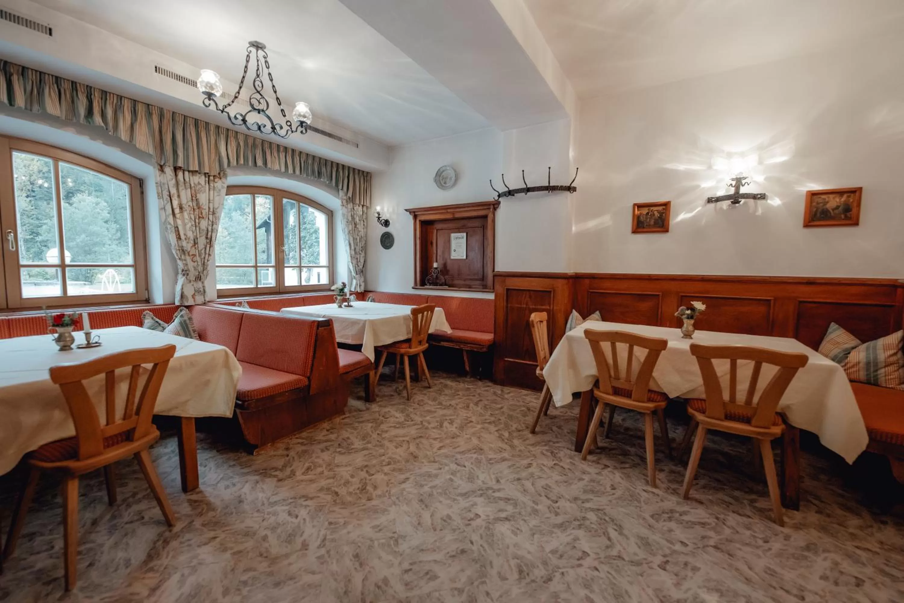 Breakfast in Zimmer & Ferienwohnungen Dandler