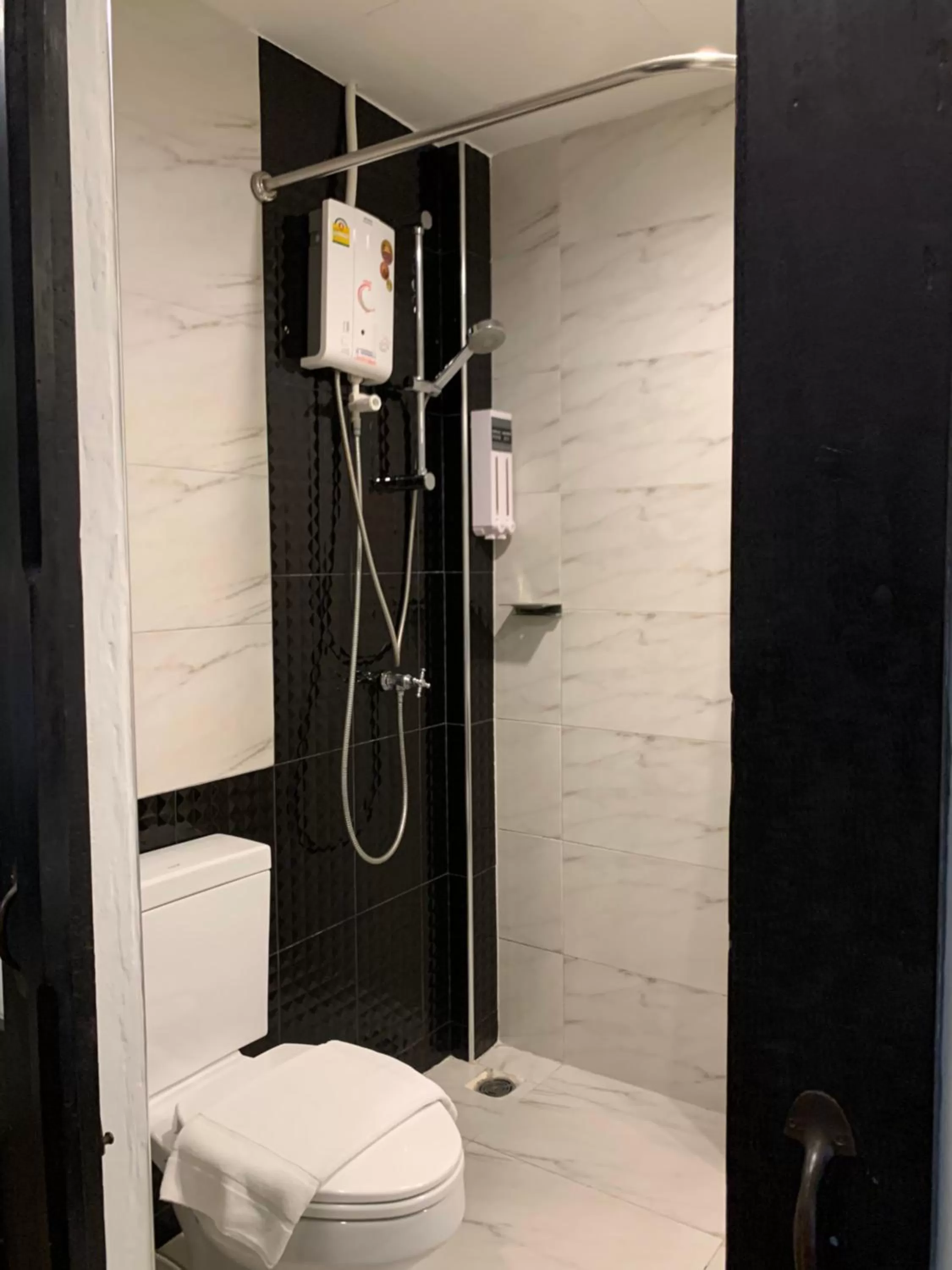 Bathroom in 99 The Gallery Hotel