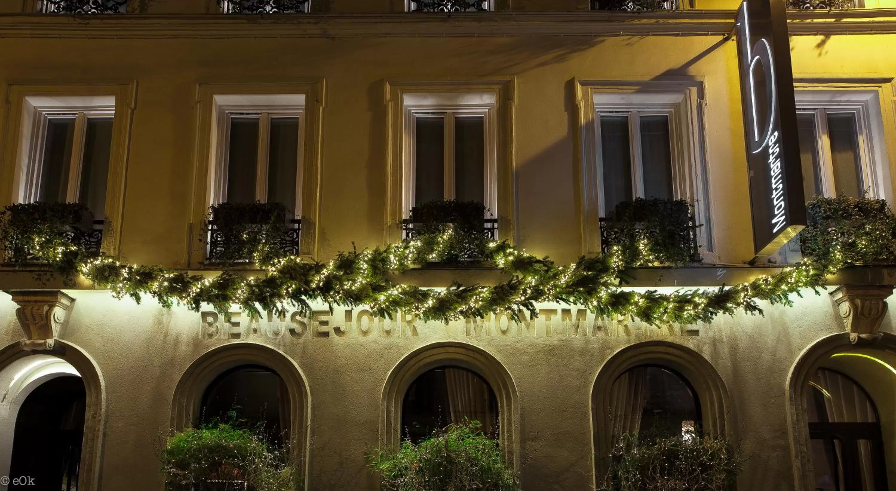 Facade/entrance in B Montmartre