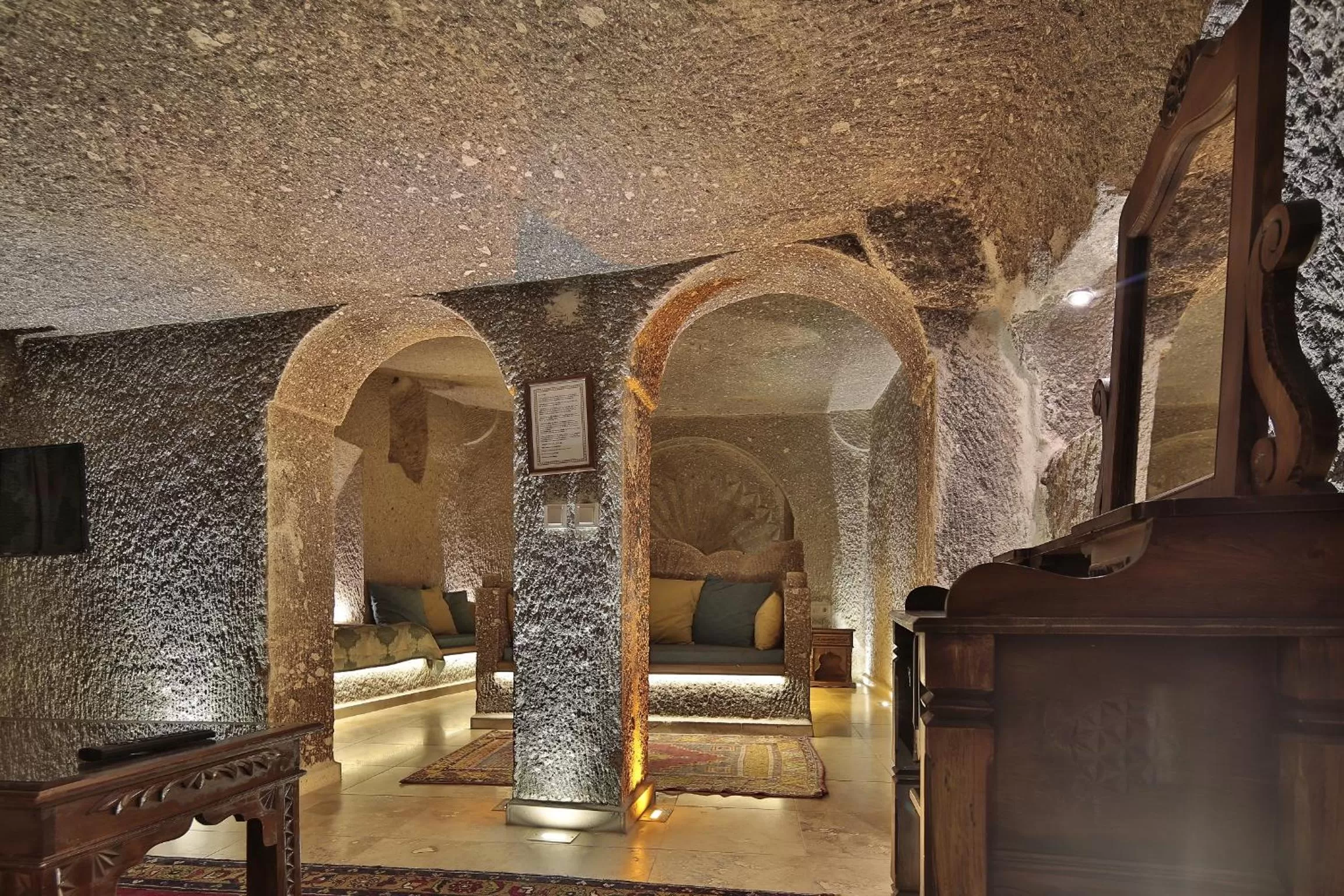 Other in Shoestring Cave House