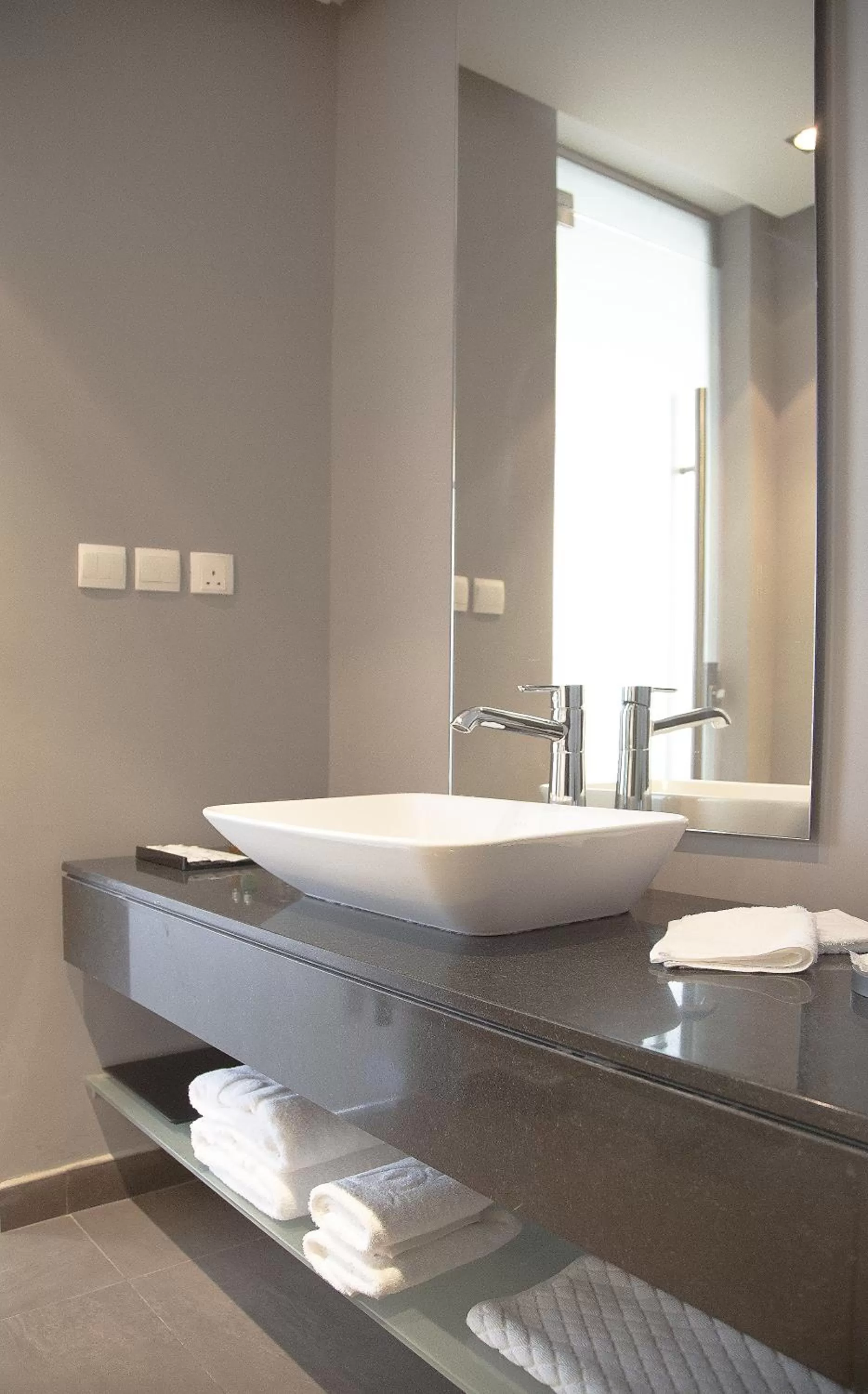 Bathroom in Rafa Hotel Apart