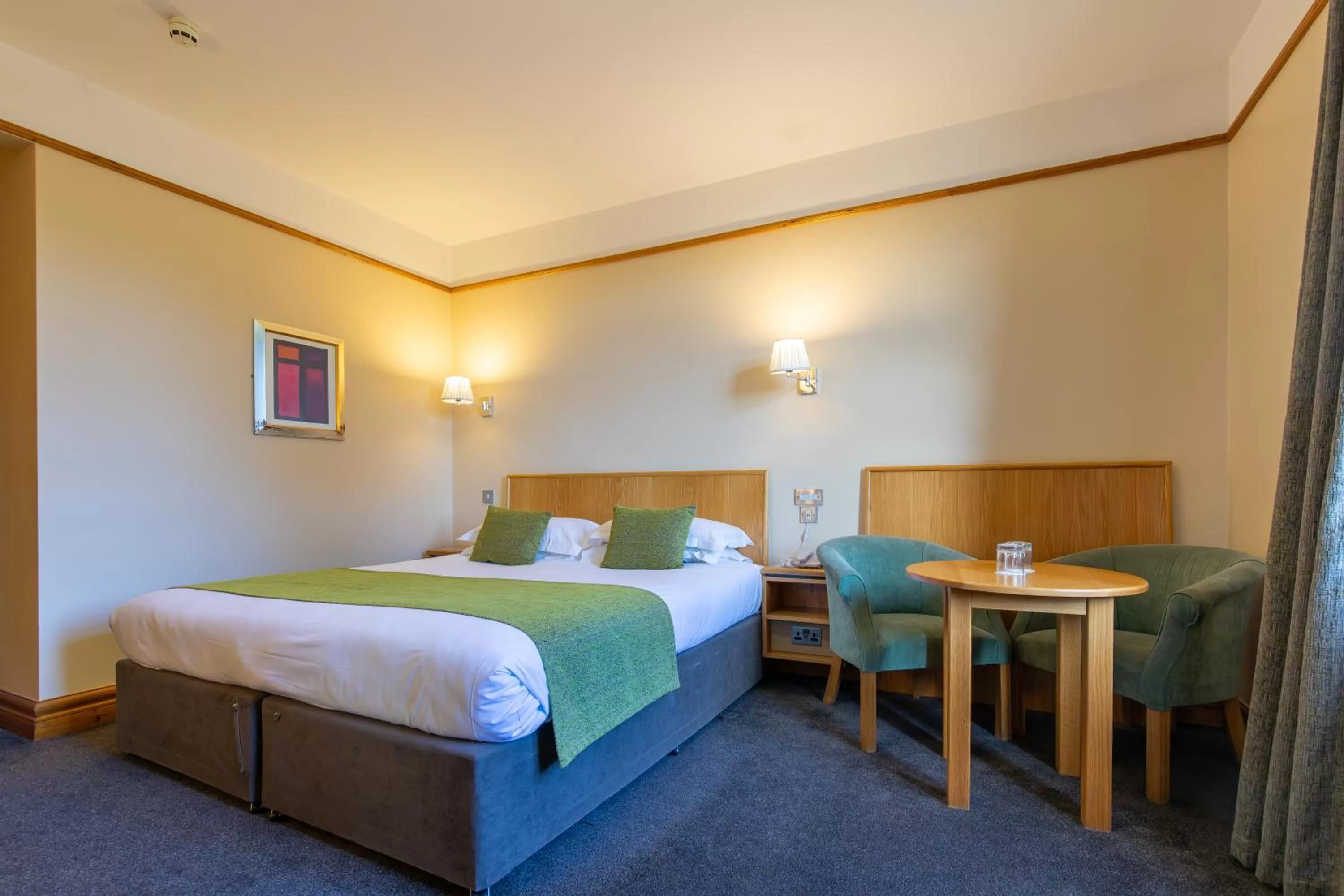 Bedroom, Bed in Tullamore Court Hotel