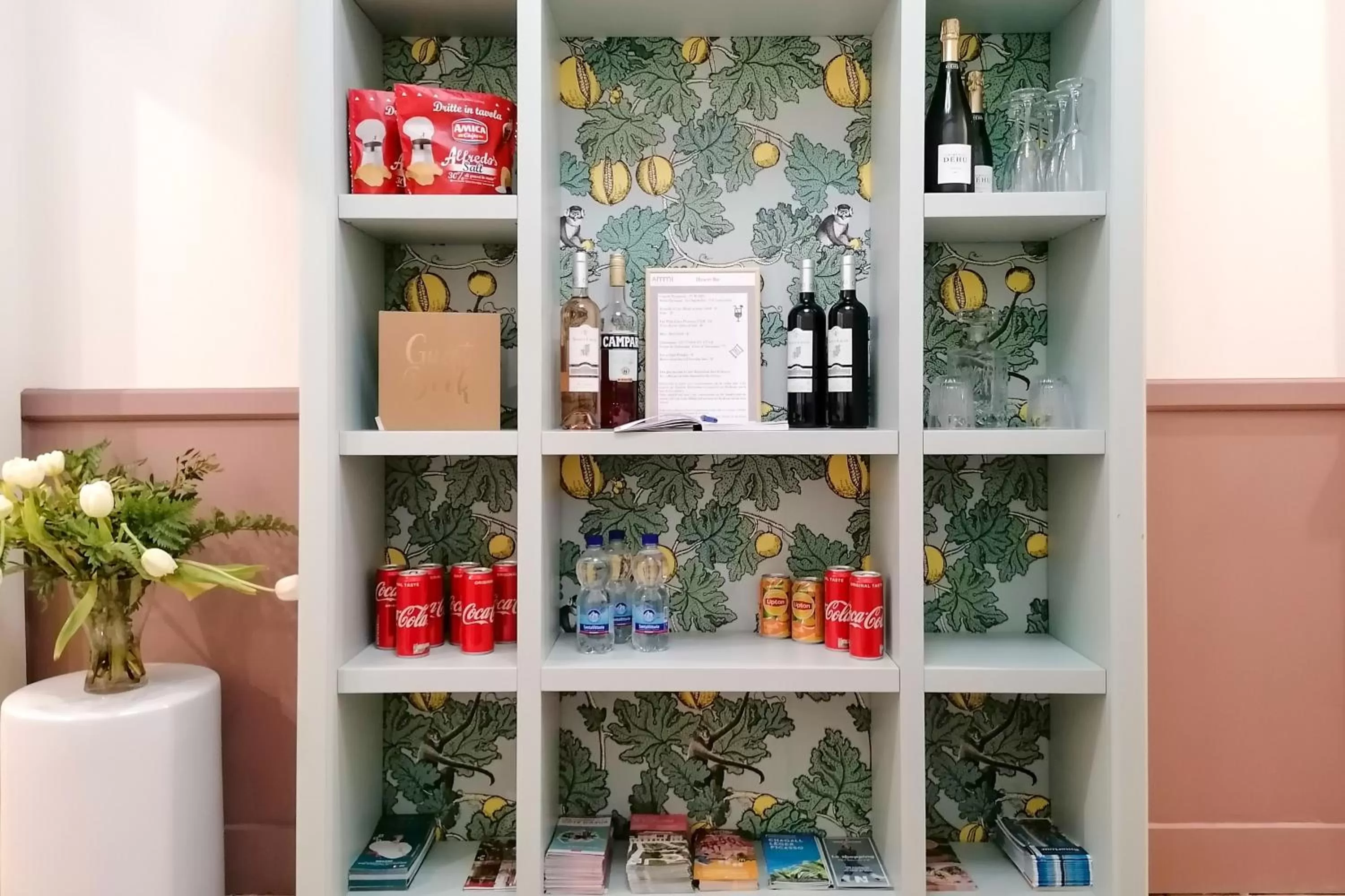 Restaurant/places to eat in Hotel Aparthotel AMMI Vieux Nice